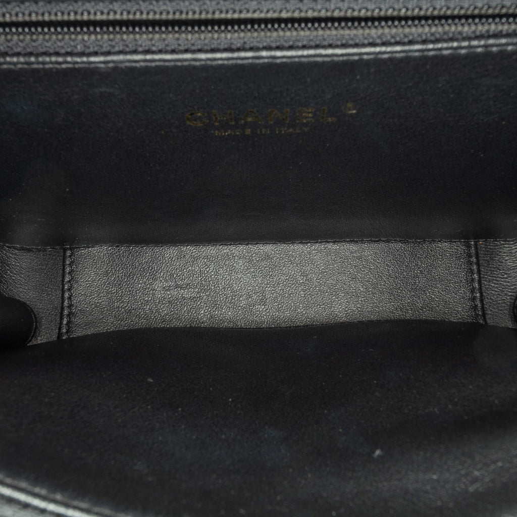 Chanel Medium Bicolor Caviar CC Filigree Vanity Case (SHG-FS85RY)