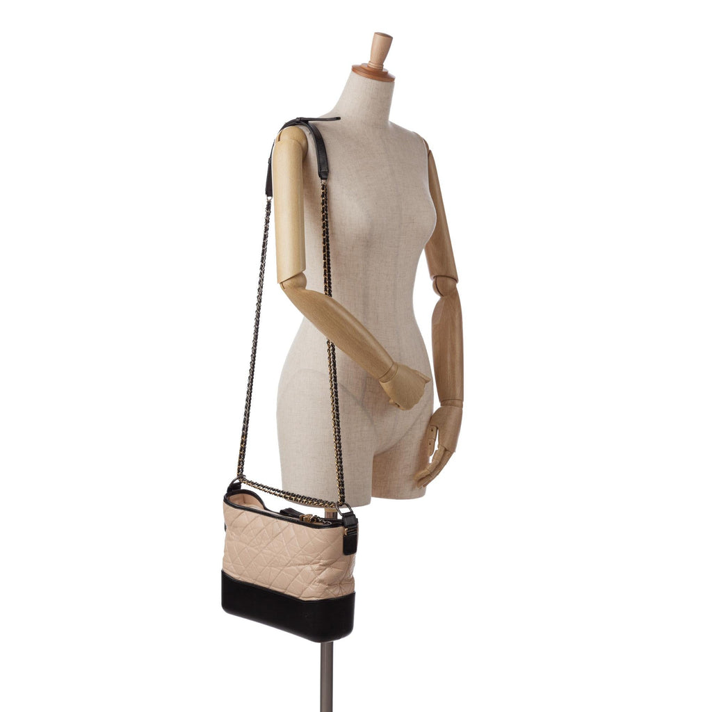 Chanel Medium Bicolor Lambskin Gabrielle Crossbody (SHG-cytUgB)