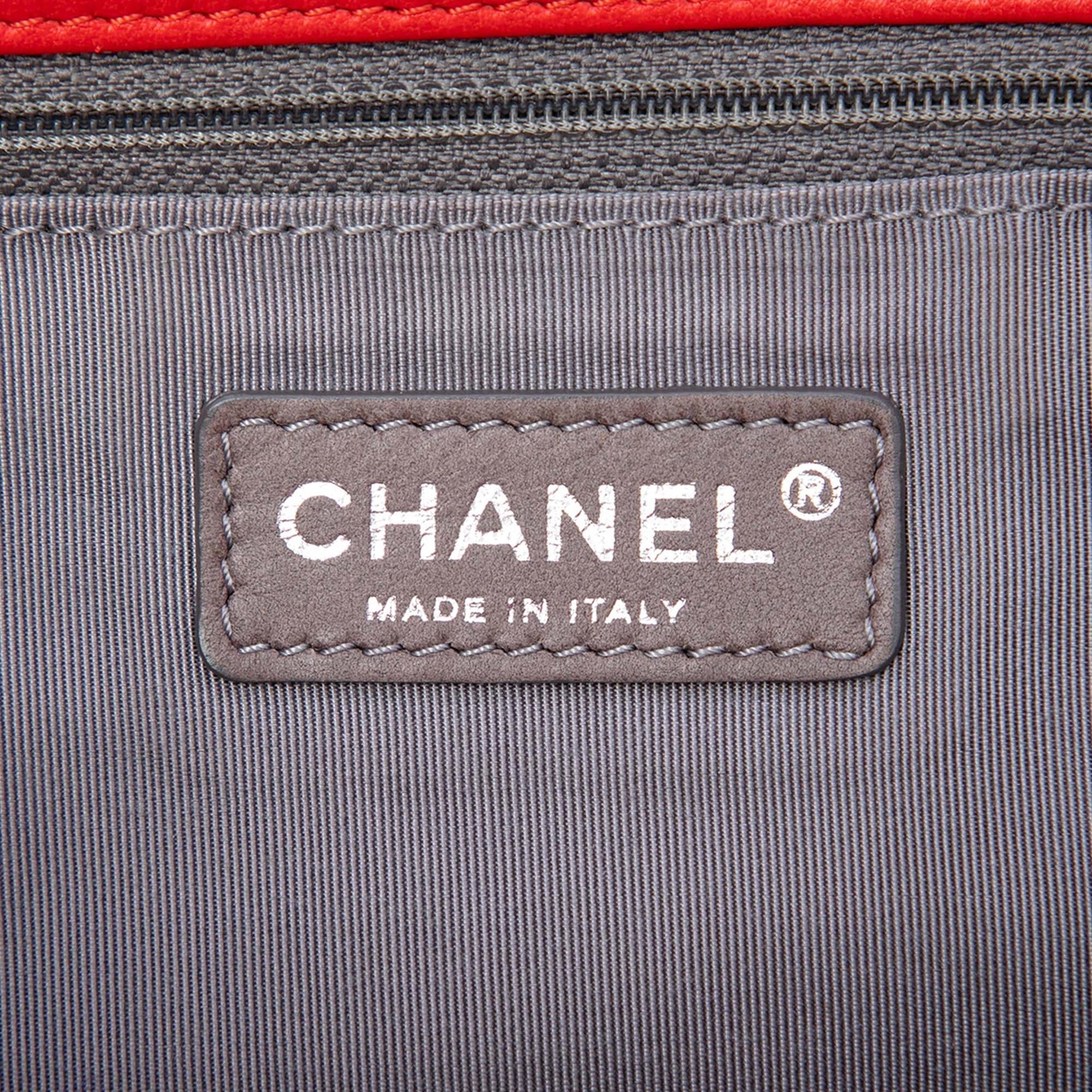 Chanel Medium Bicolor Lambskin and Calfskin CC Chain Flap