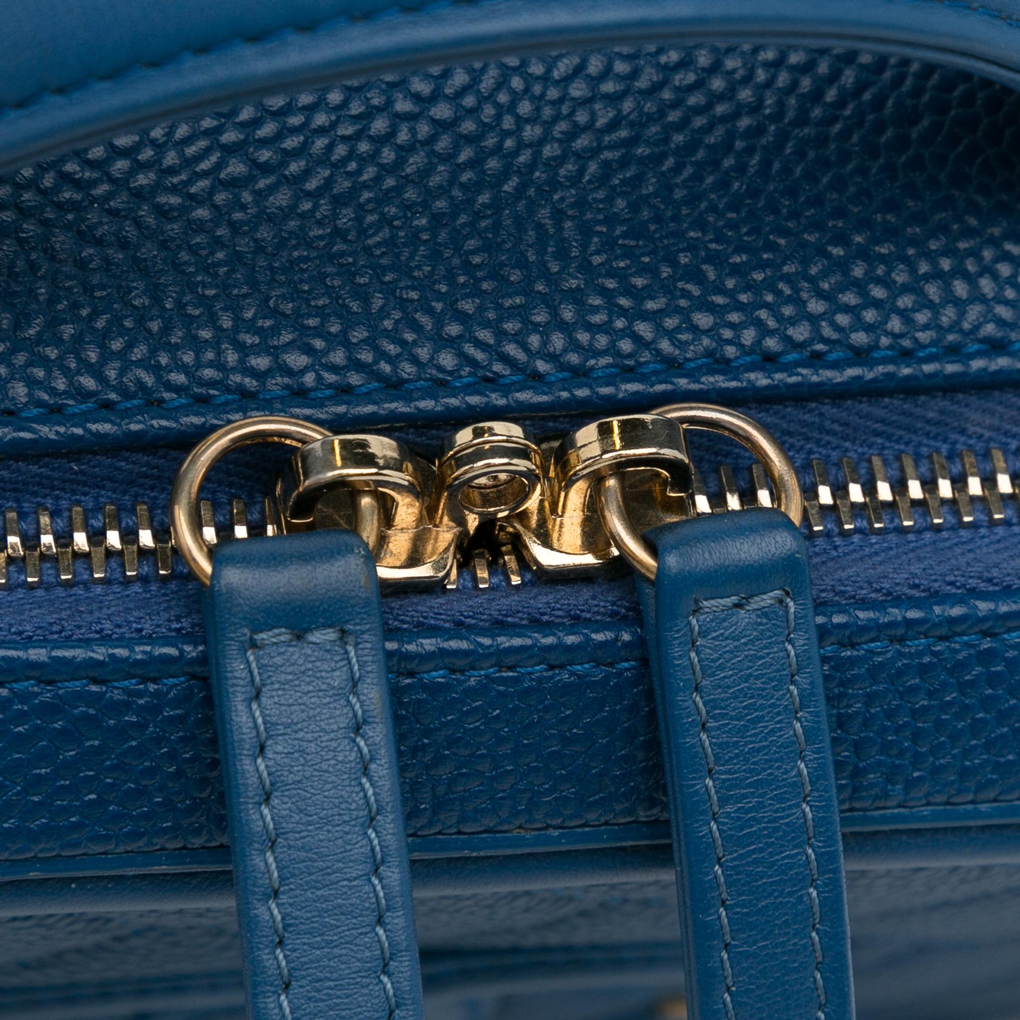Chanel Medium CC Filigree Caviar Vanity Case (SHG-R0dFDb)