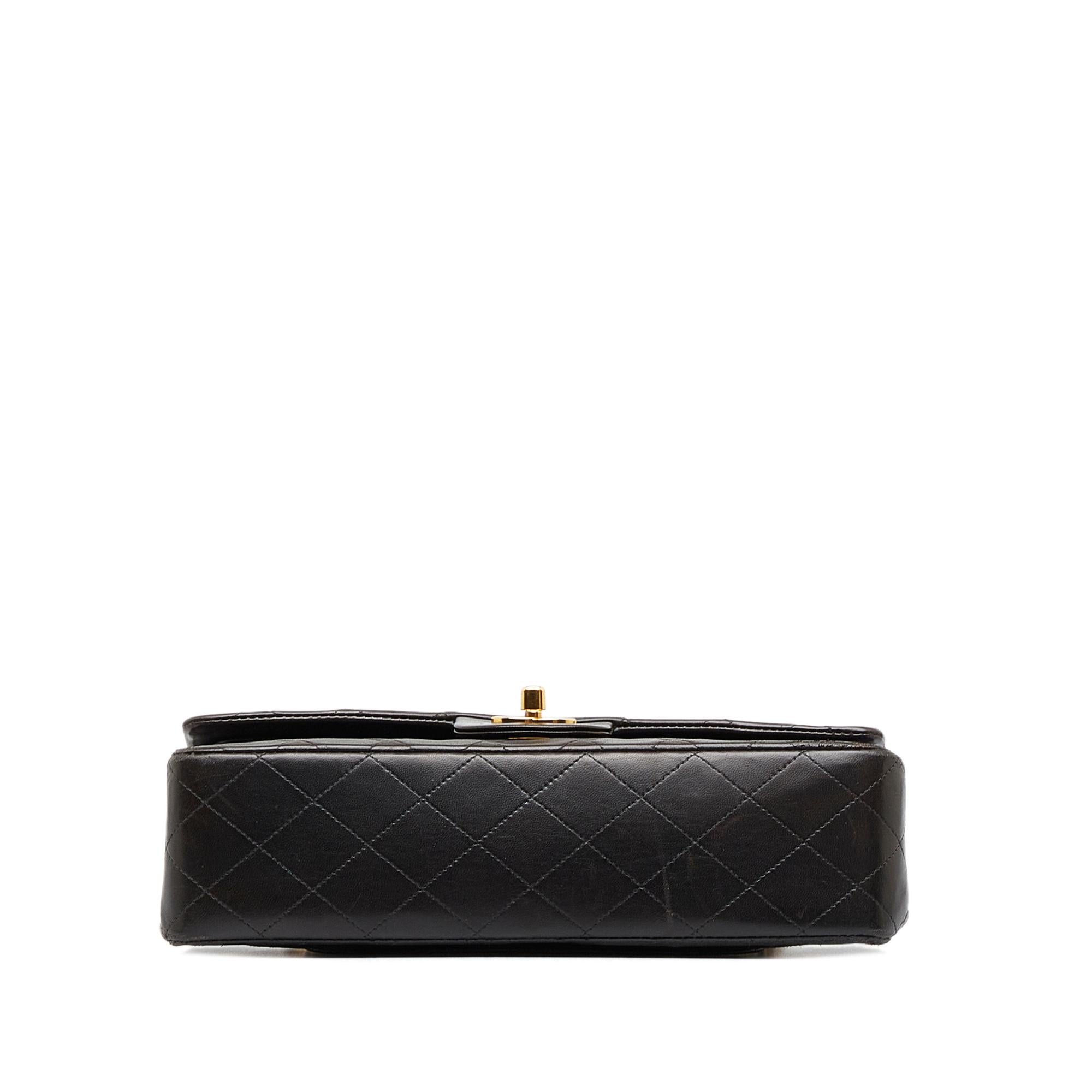 Chanel Medium Classic Lambskin Double Flap (SHG-Jtchhm)