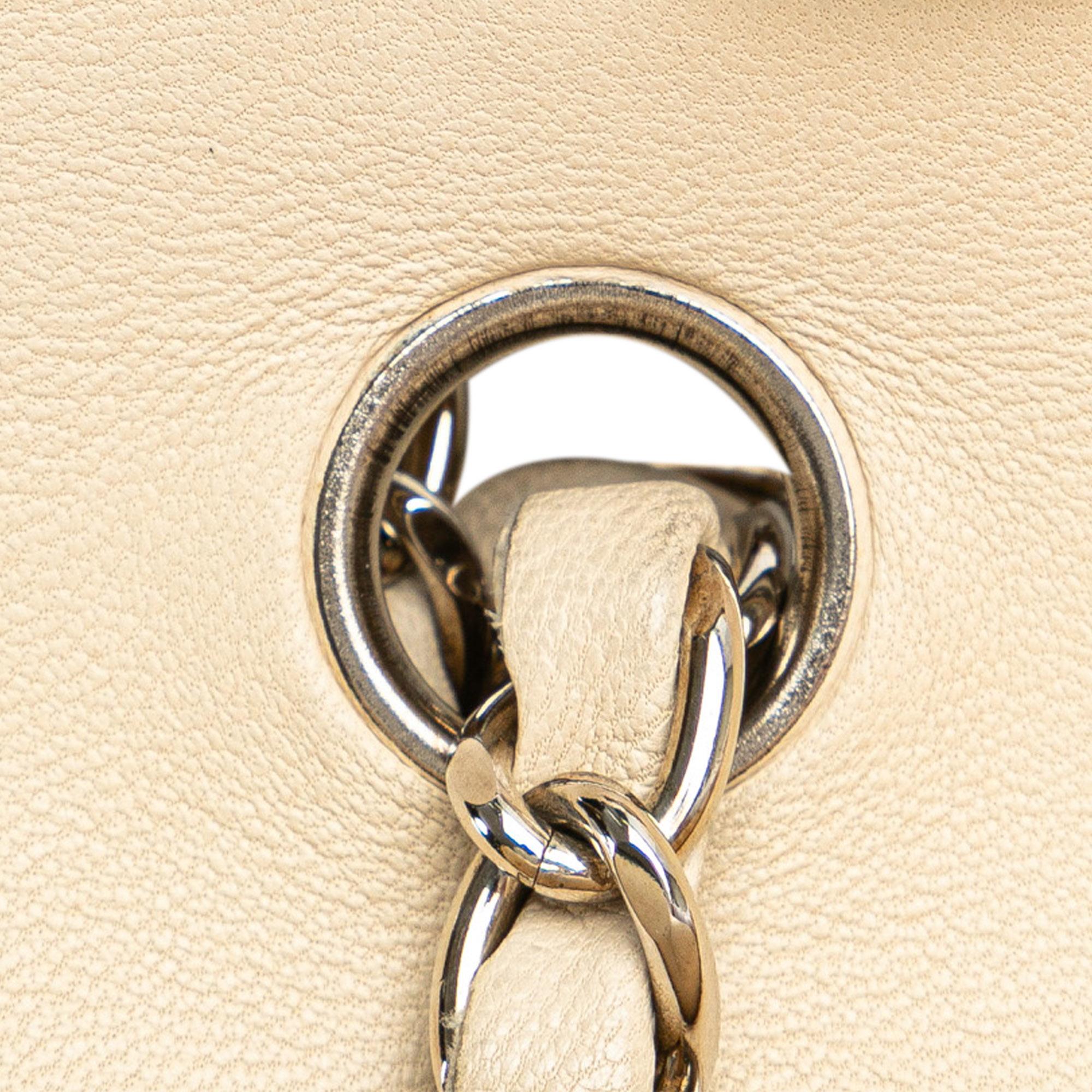 Chanel Medium Classic Lambskin Double Flap (SHG-U2UDWC)
