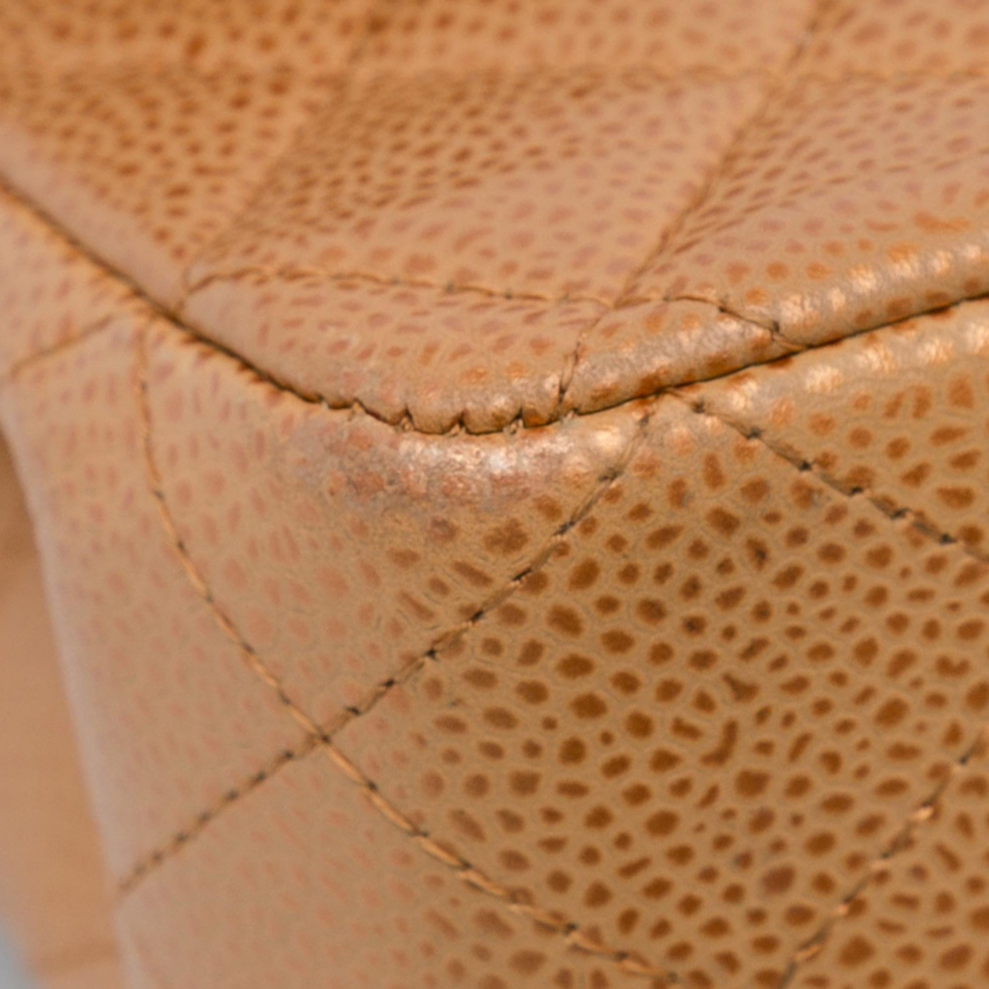 Chanel Medium Classic Metallic Caviar Double Flap (SHG-VjNNbF)