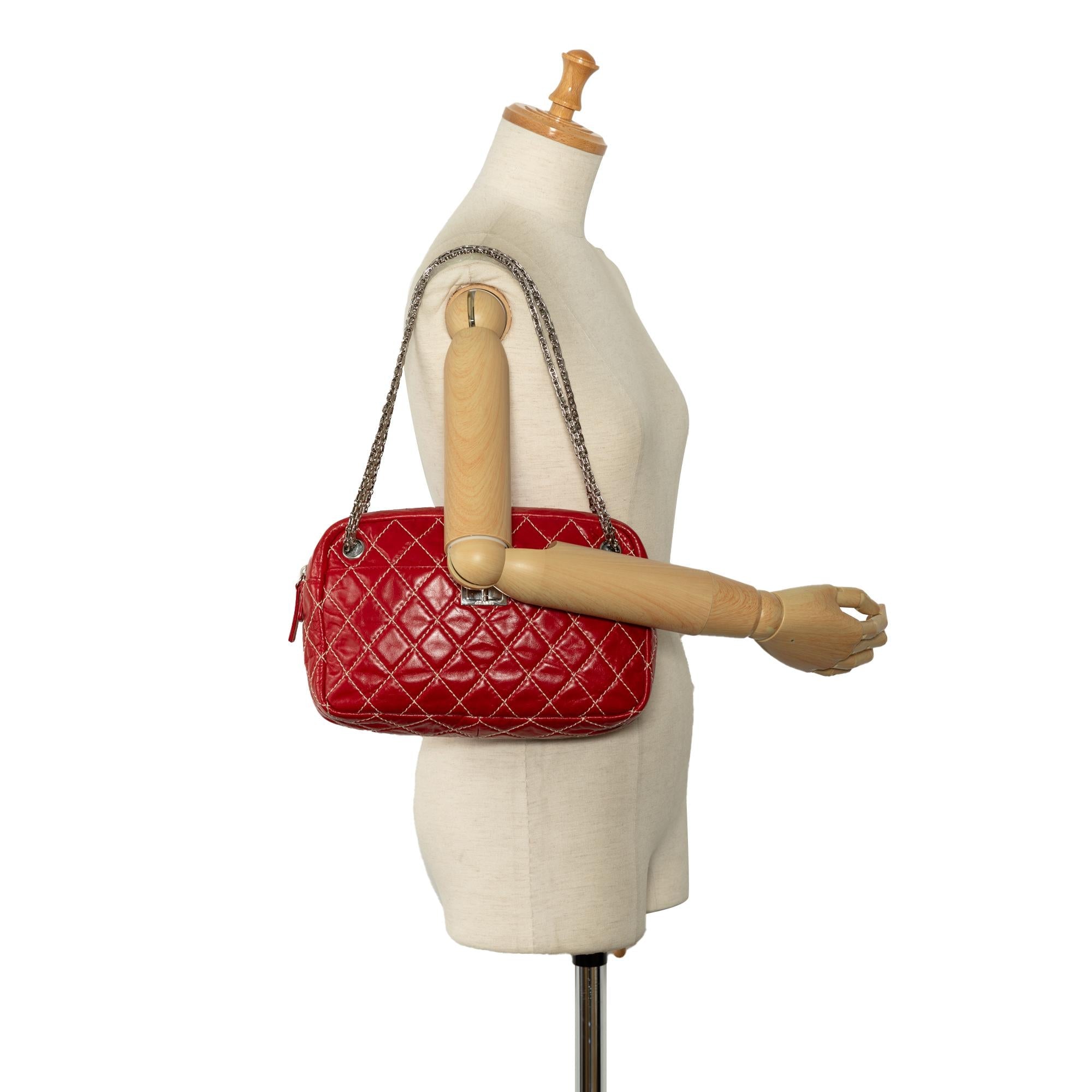 Chanel Medium Quilted Reissue Camera Bag (SHG-42CayJ)