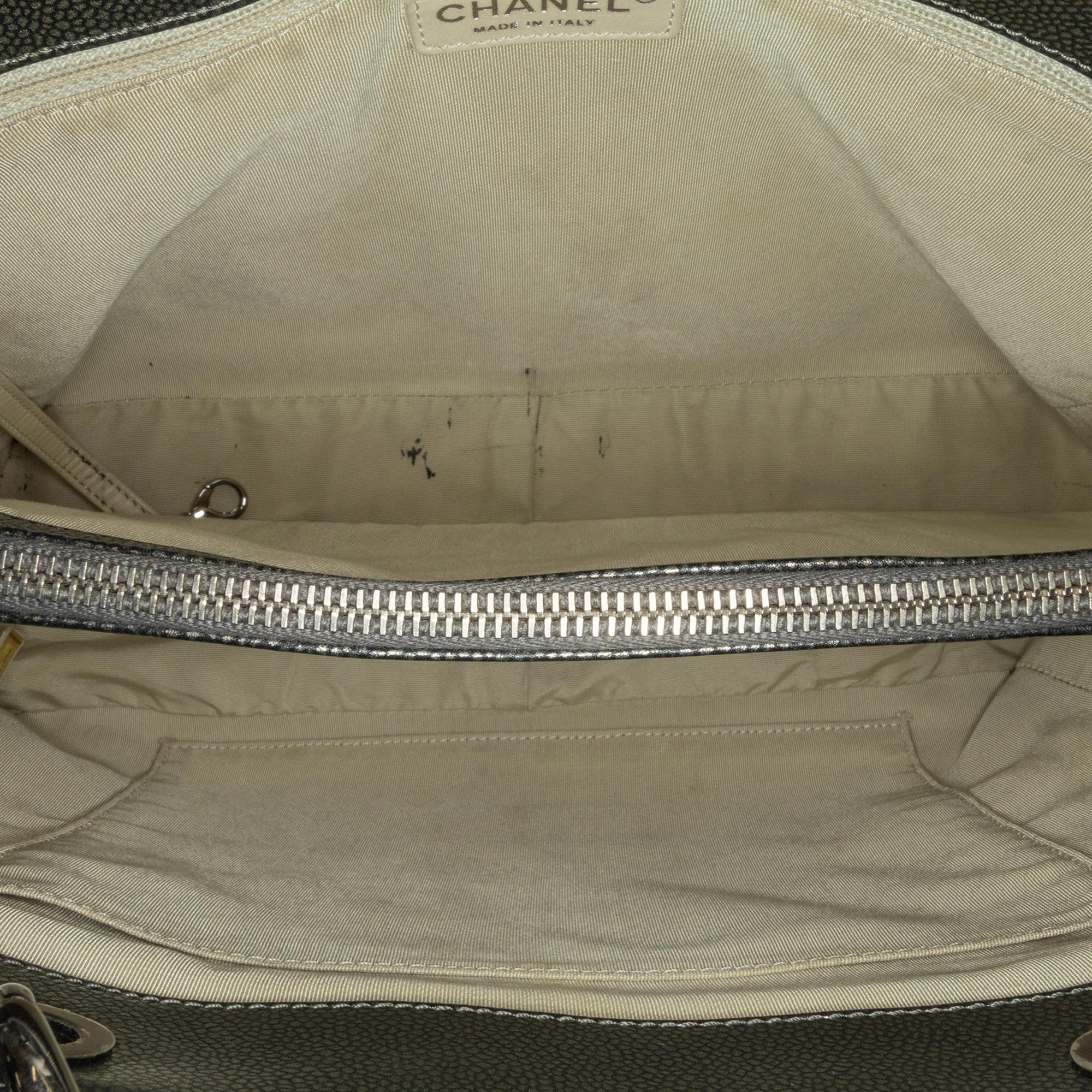 Chanel Metallic Caviar Grand Shopping Tote (SHG-ZLtc4Q)