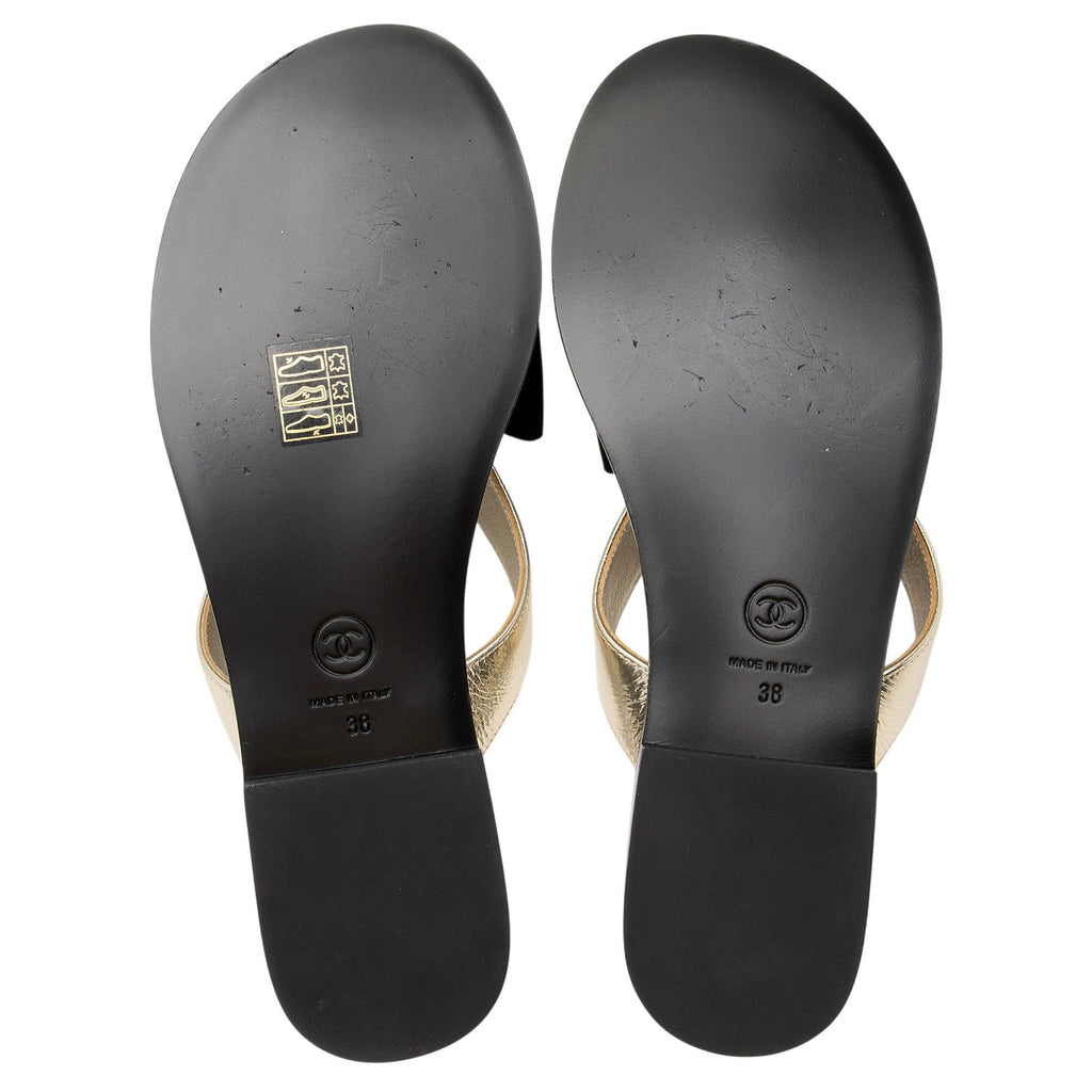 Chanel Metallic Leather Grosgrain Bow CC Thong Sandals - Size 8 / 38