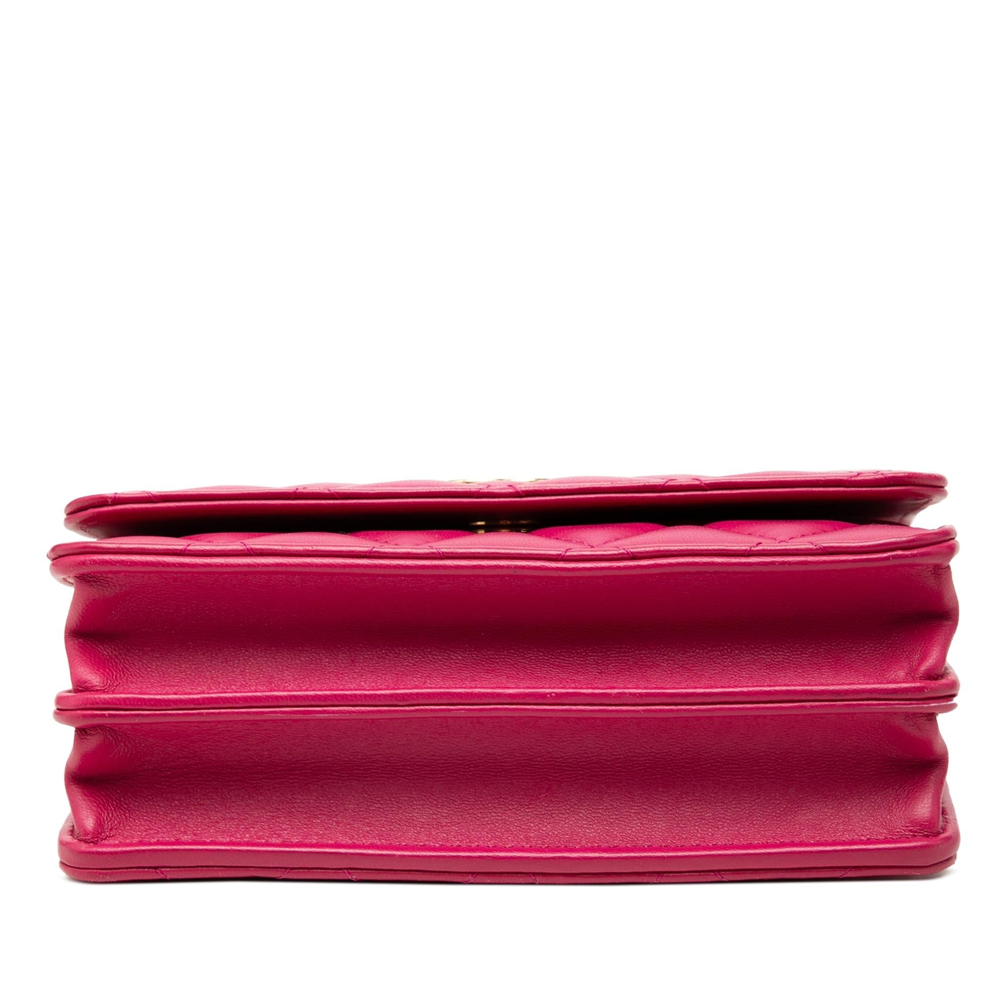 Chanel Mini CC Quilted Lambskin Pearl Samba Wallet On Chain