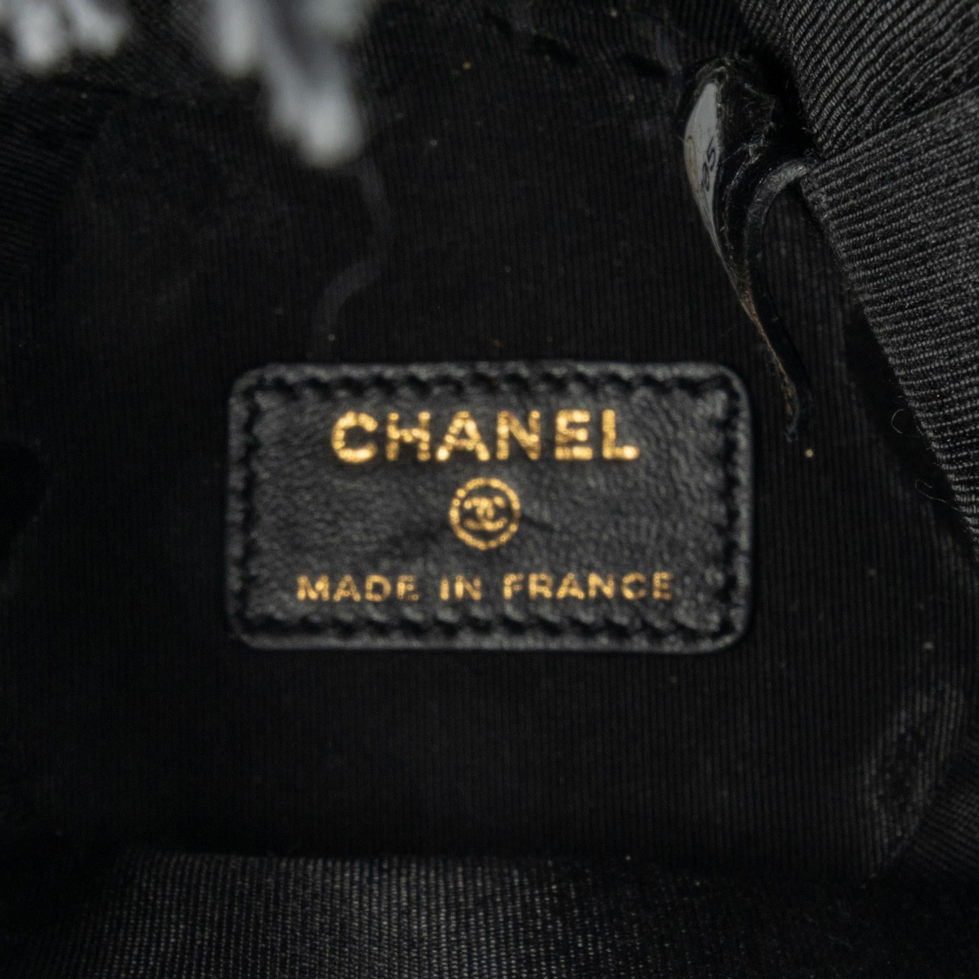 Chanel Mini Denim Mood Bucket with Chain (SHG-lXV8UG)