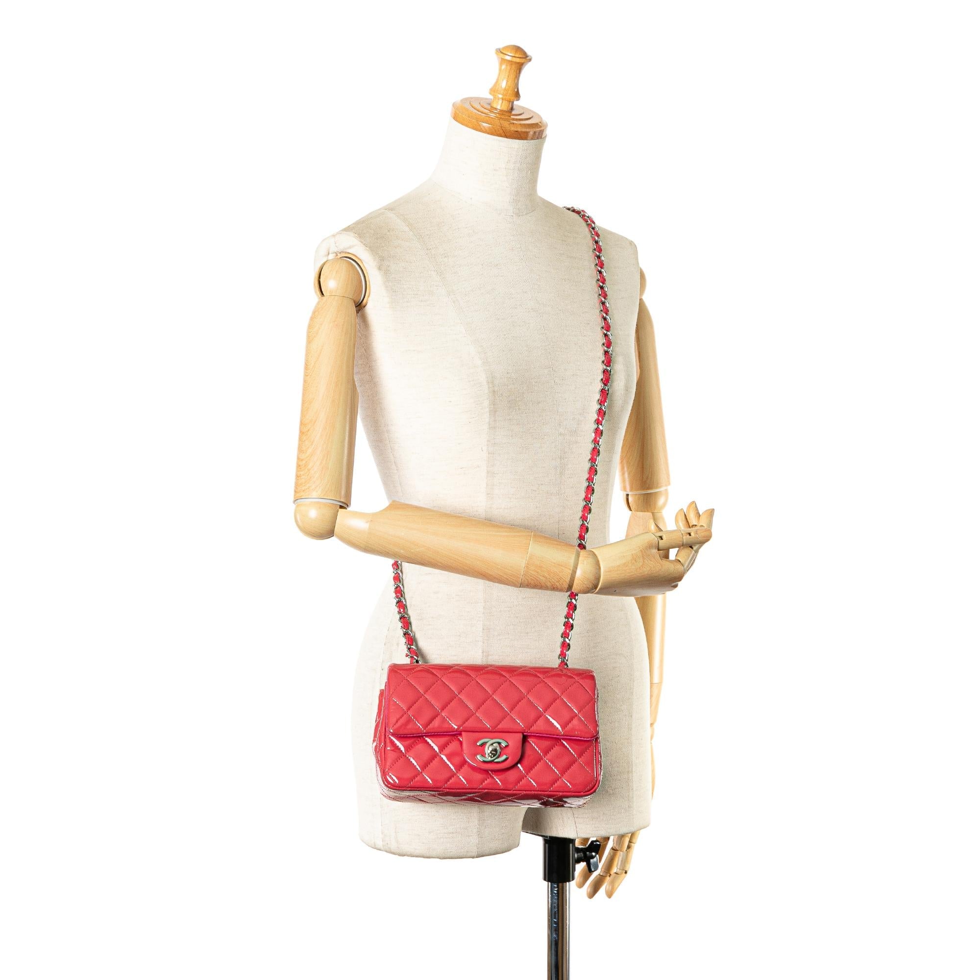 Chanel Mini Rectangular Classic Patent Single Flap (SHG-XuFX41)