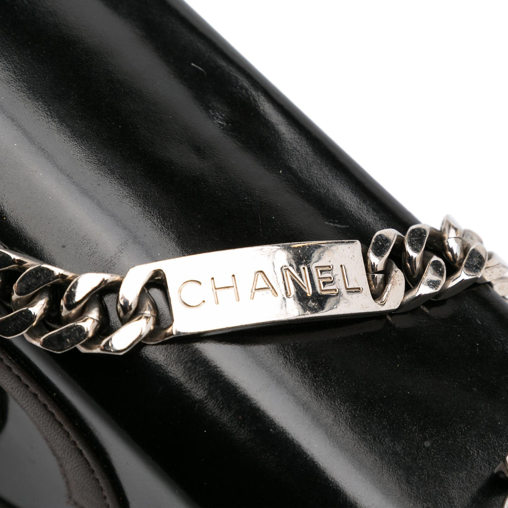 Chanel Patent Flap Handbag (SHG-YxQaRJ)