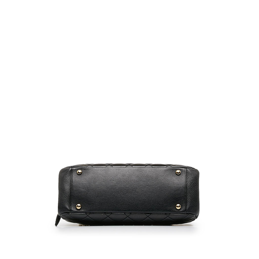Chanel Patent Goatskin Paris Salzburg CC Eyelet Shoulder Bag (SHG-OuWTBq)