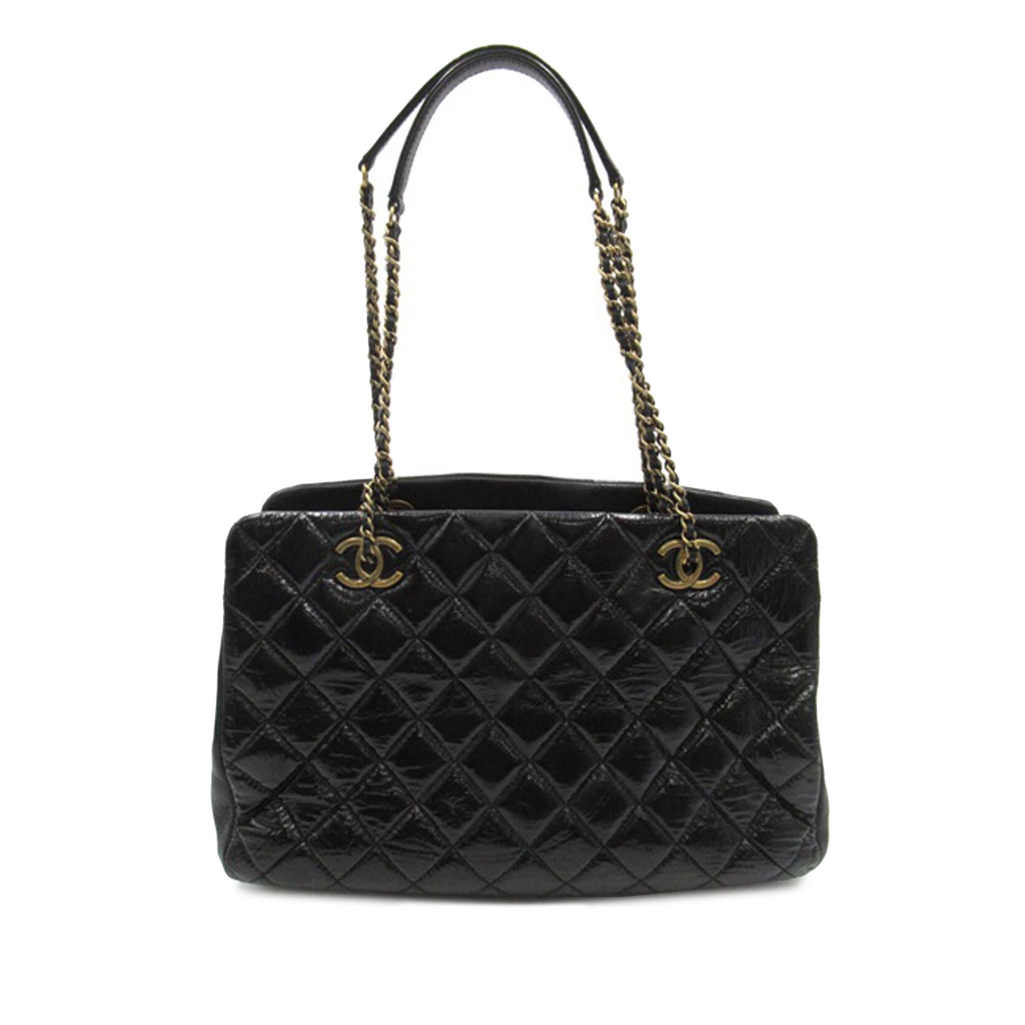 Chanel Patent Goatskin Paris Salzburg CC Eyelet Shoulder Bag (SHG-kMMOtX)