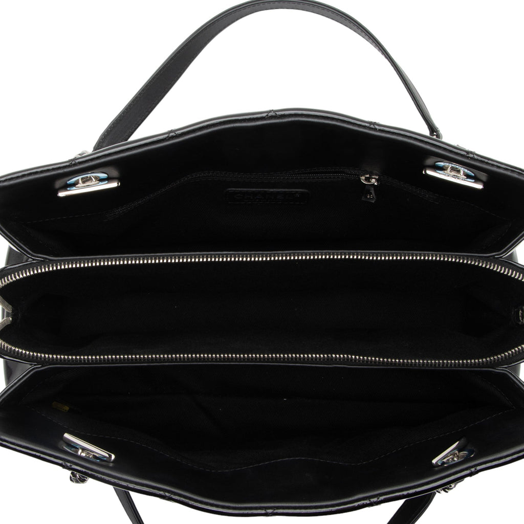 Chanel Patent Leather Timeless CC Chain Small Tote (SHF-xHTHtp)