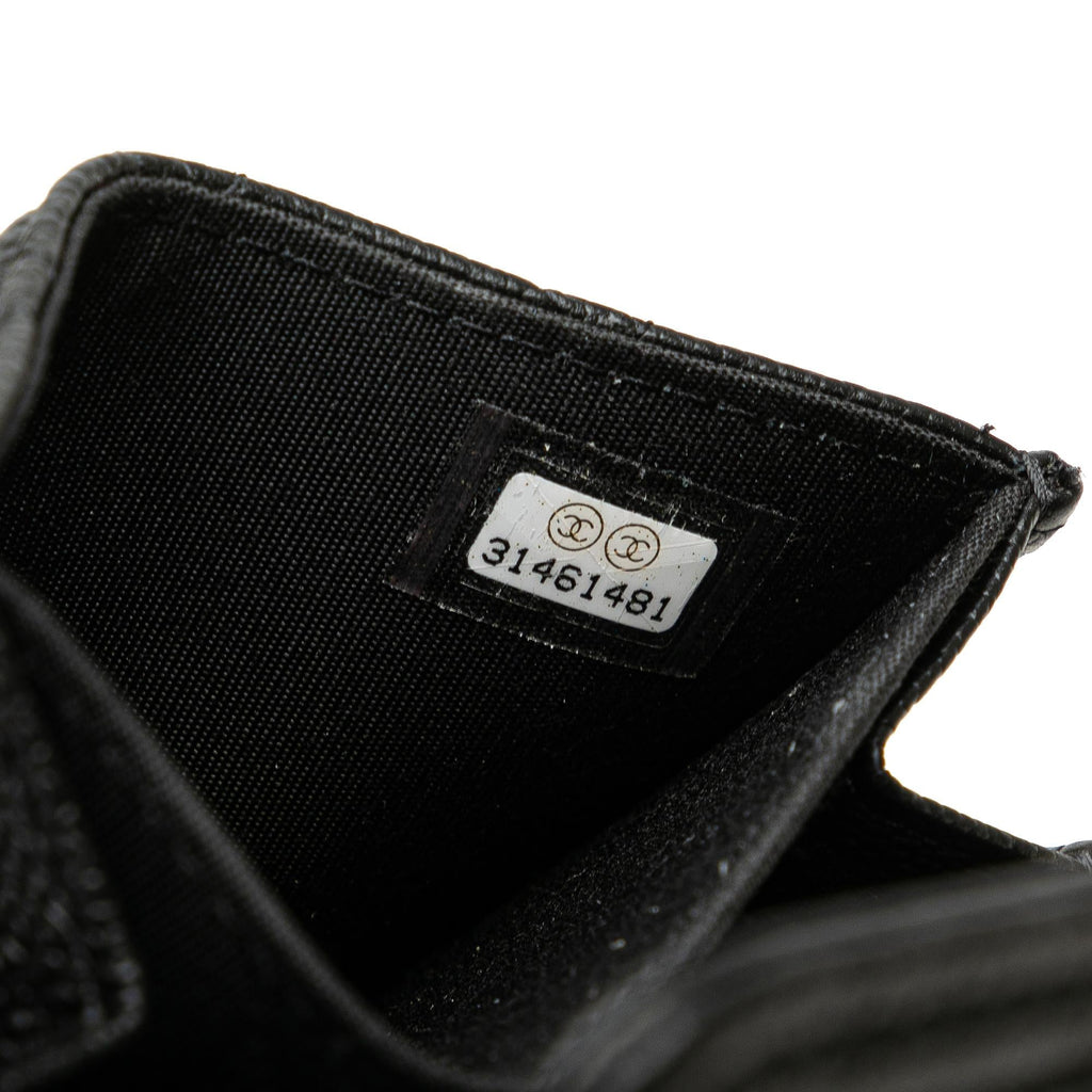 Chanel Quilted Caviar Boy Card Holder with Chain (SHG-VMUxwq)
