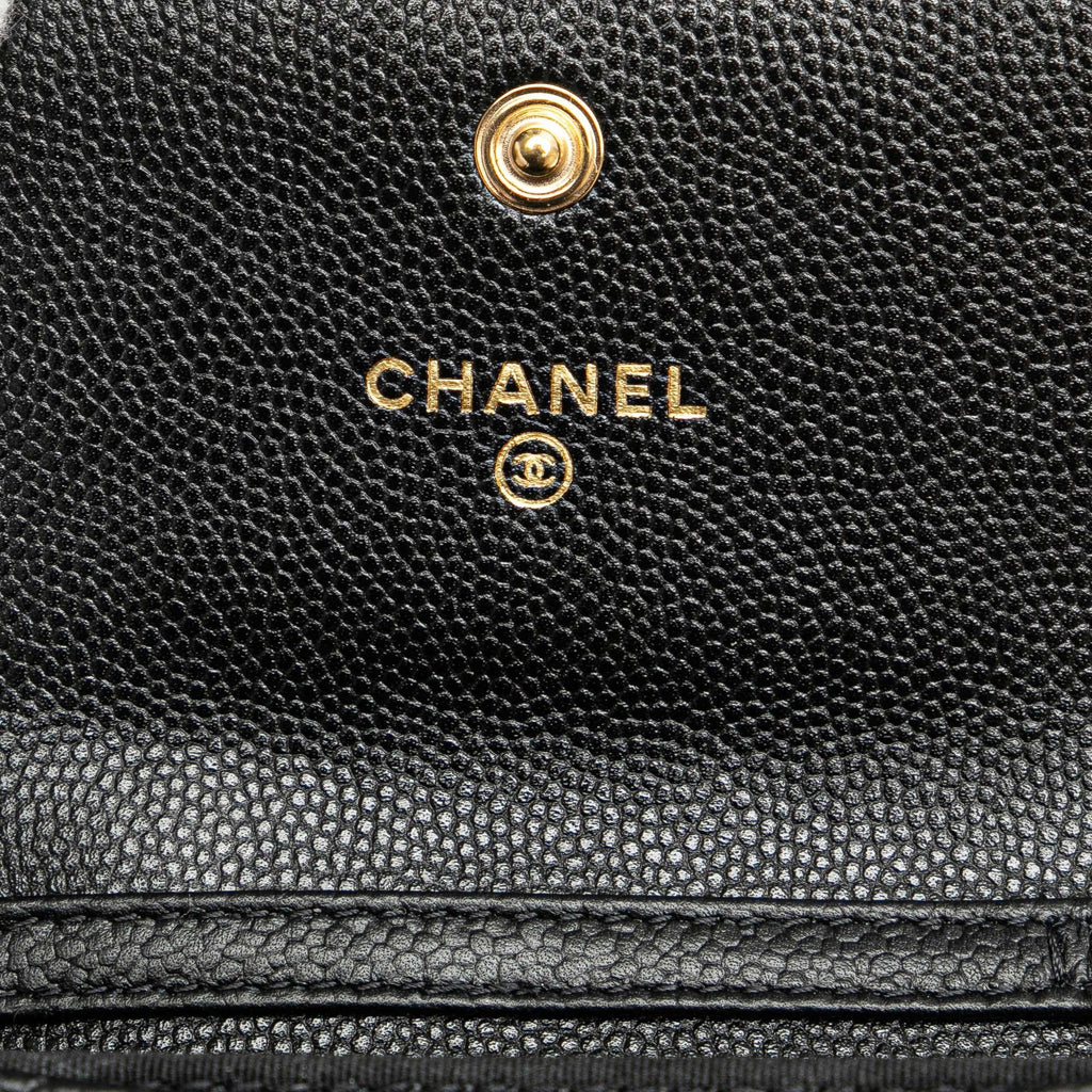 Chanel Quilted Caviar Boy Card Holder with Chain (SHG-VMUxwq)