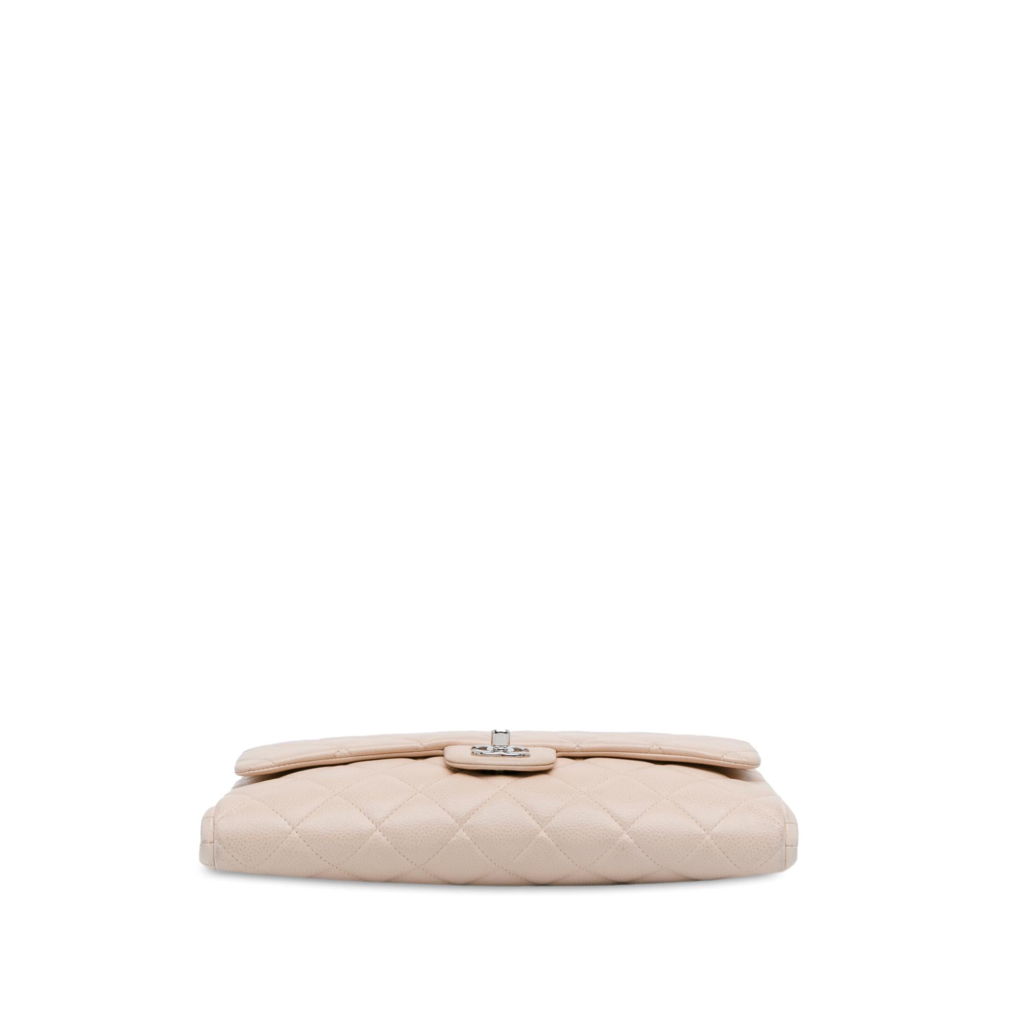 Chanel Quilted Caviar Flap Clutch with Chain (SHG-7v4fjq)