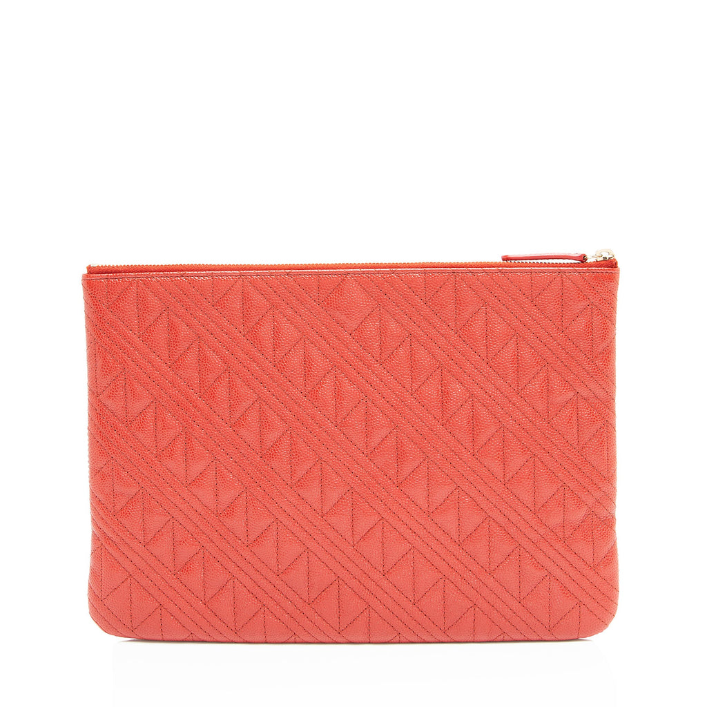 Chanel Quilted Caviar Leather Medium O-Case (SHF-AsHaeD)