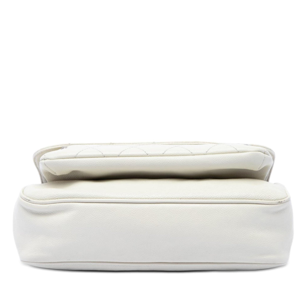 Chanel Quilted Caviar Reissue 2.55 Pocket Flap