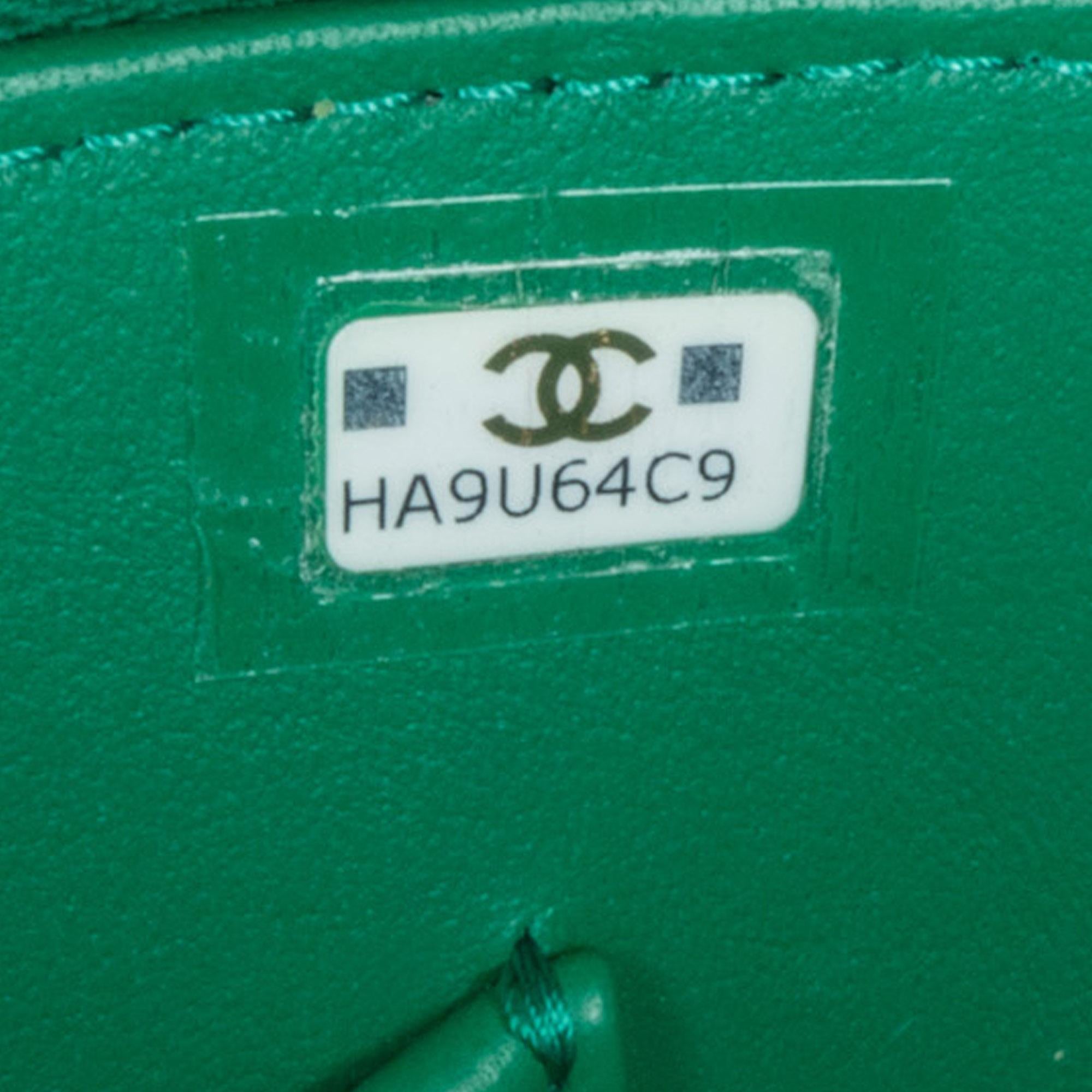 Chanel Quilted Lambskin Afternoon Tea Vanity Case with Chain (SHG-mCCkay)