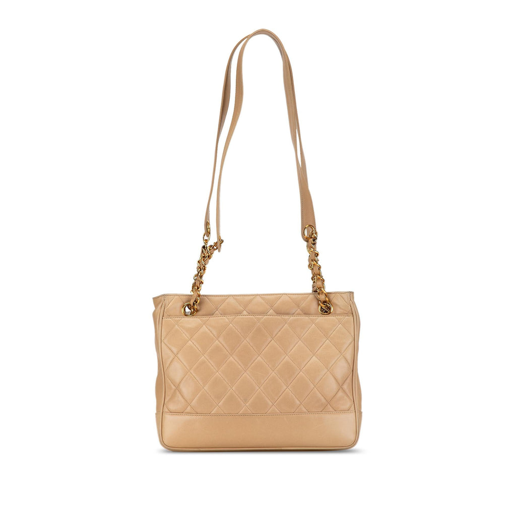 Chanel Quilted Lambskin Shoulder Bag (SHG-ng6kM3)