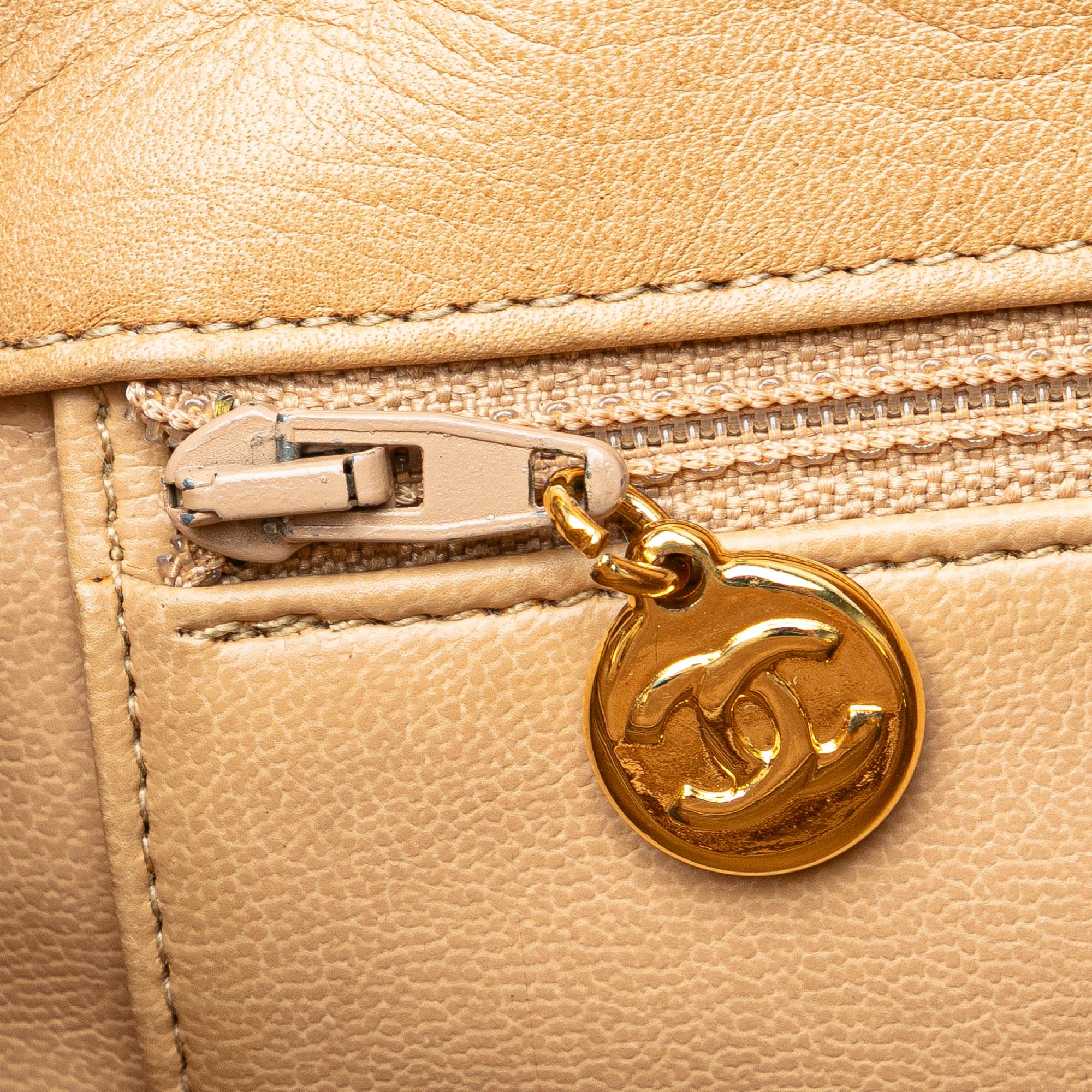 Chanel Quilted Lambskin Shoulder Bag (SHG-ng6kM3)