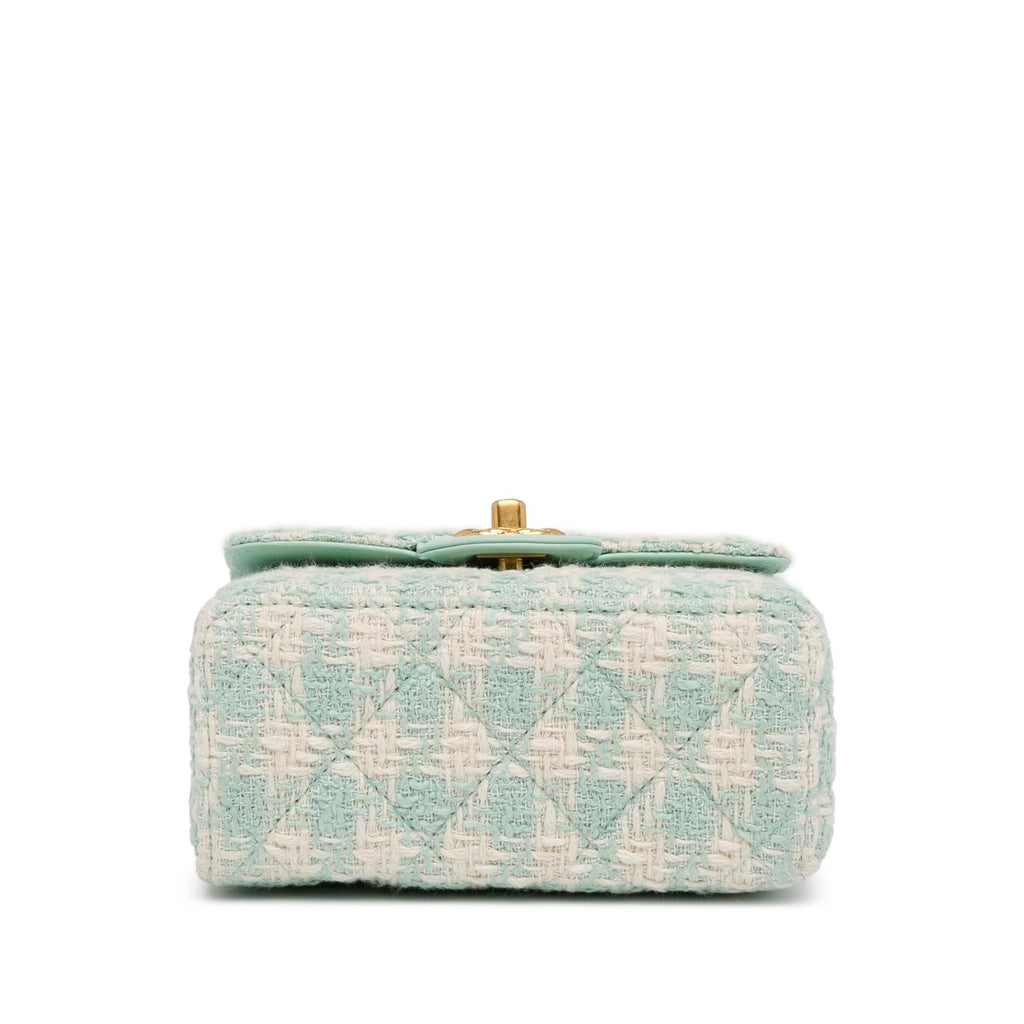 Chanel Quilted Tweed Crush Top Handle Flap (SHG-ITi7vU)