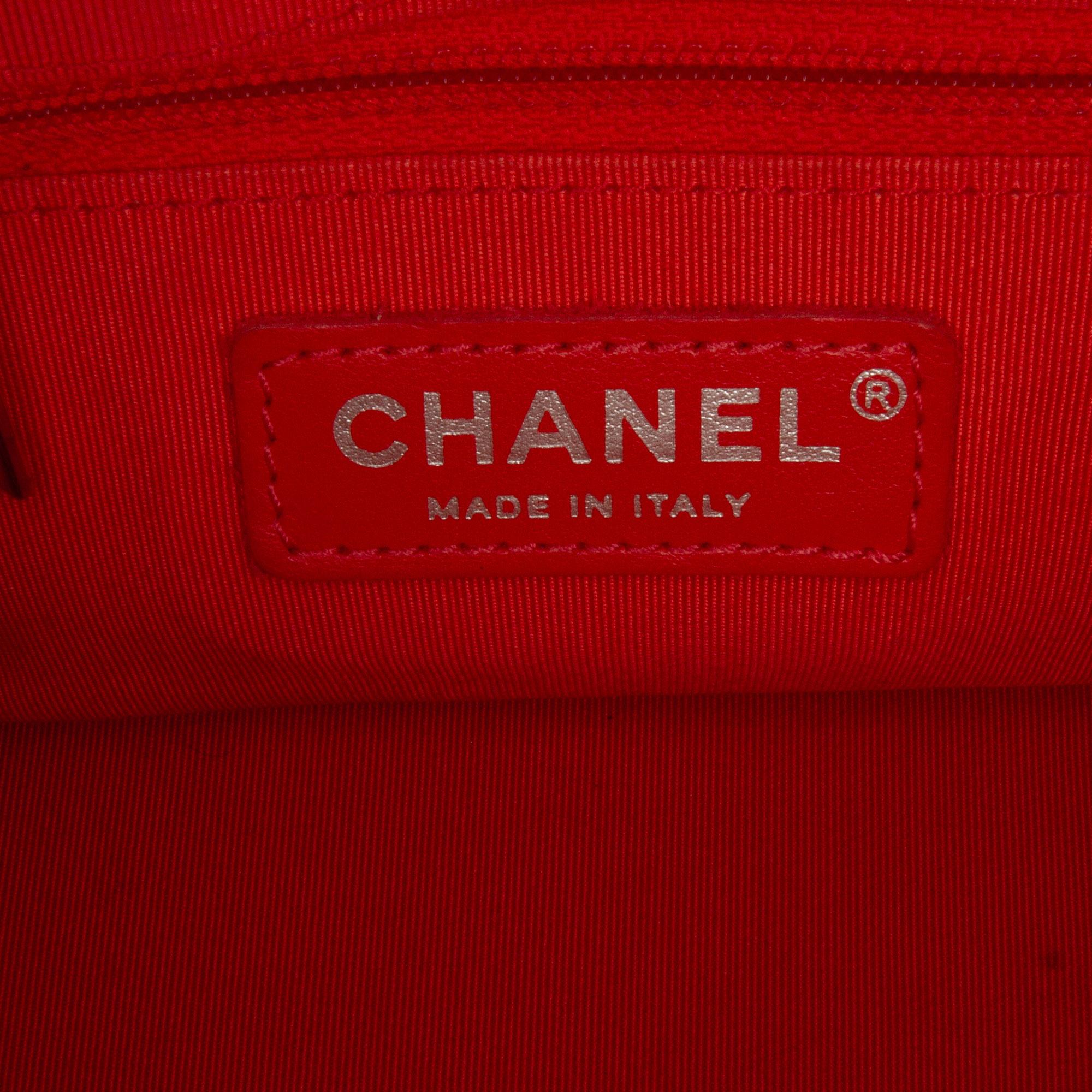 Chanel Small Lambskin Gabrielle Crossbody Bag (SHG-Ex3JfU)