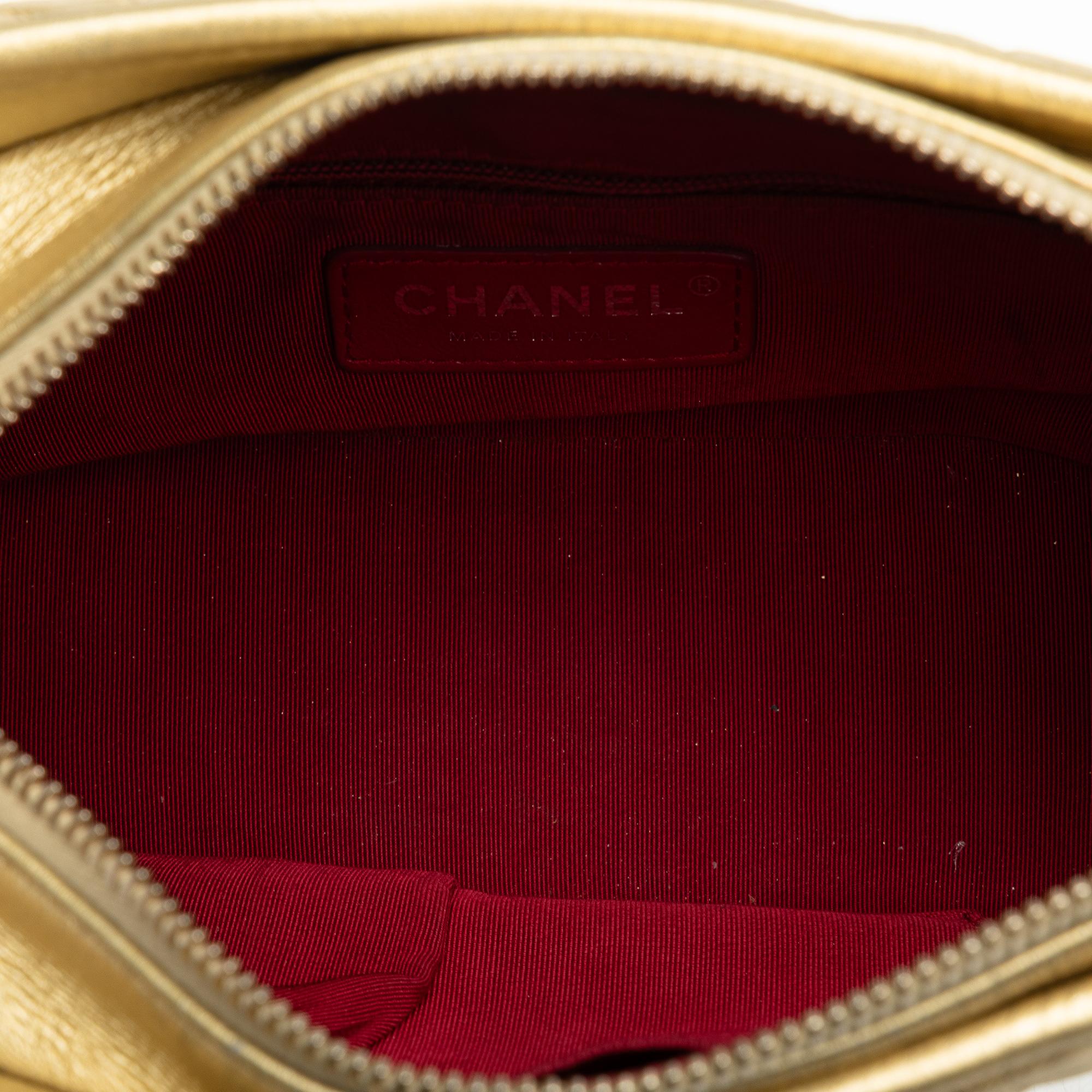 Chanel Small Metallic Lambskin Gabrielle Crossbody (SHG-RgUmSZ)