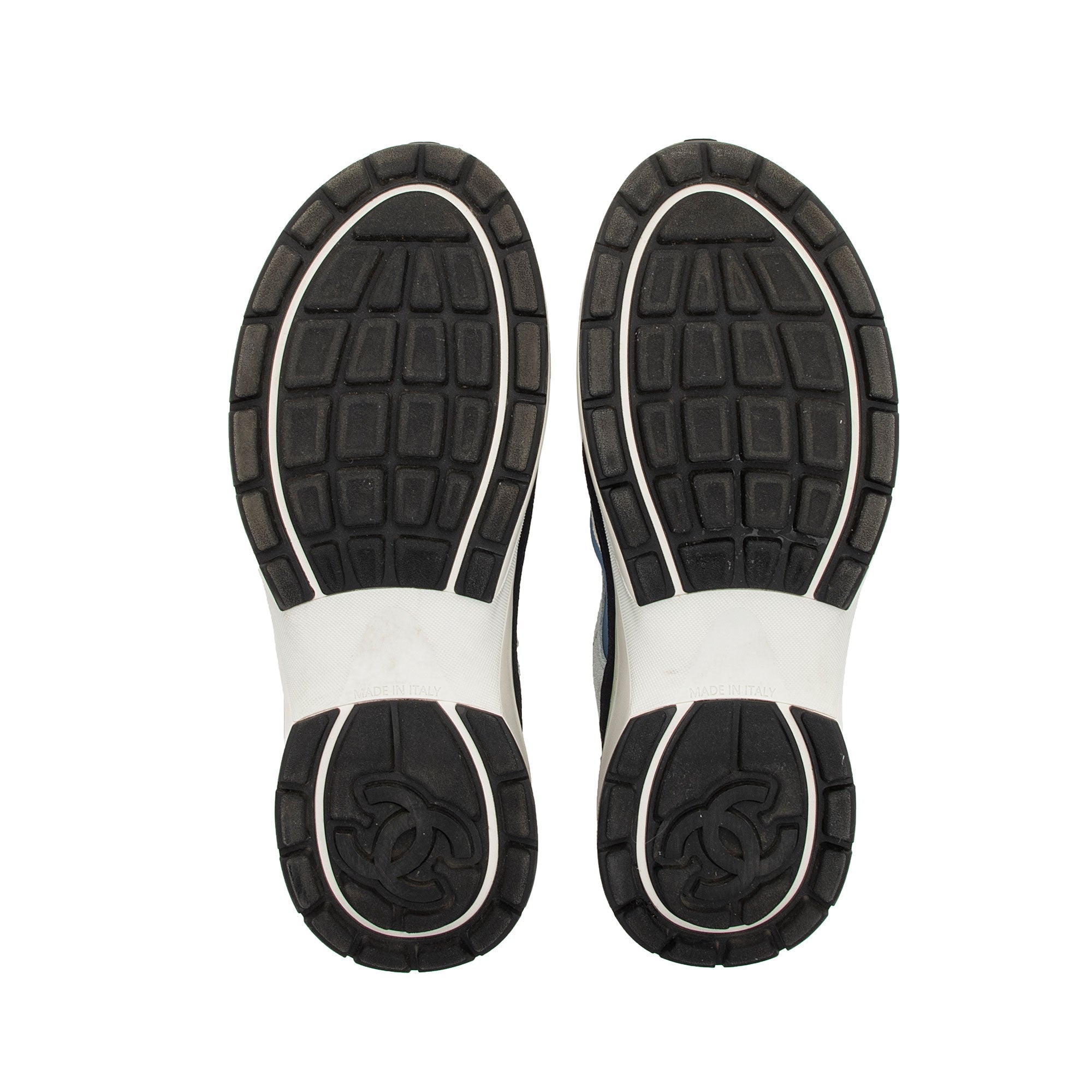 Chanel Suede Calfskin Quilted Fabric CC Sneakers - Size 10 / 40 (SHF-A0Zb1v)