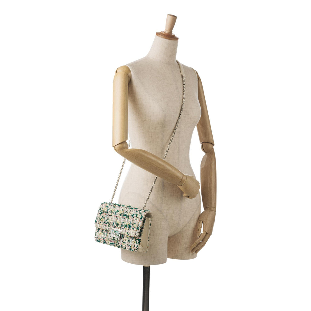 Chanel Tweed Beauty Lock Flap Bag (SHG-3g9Hun)