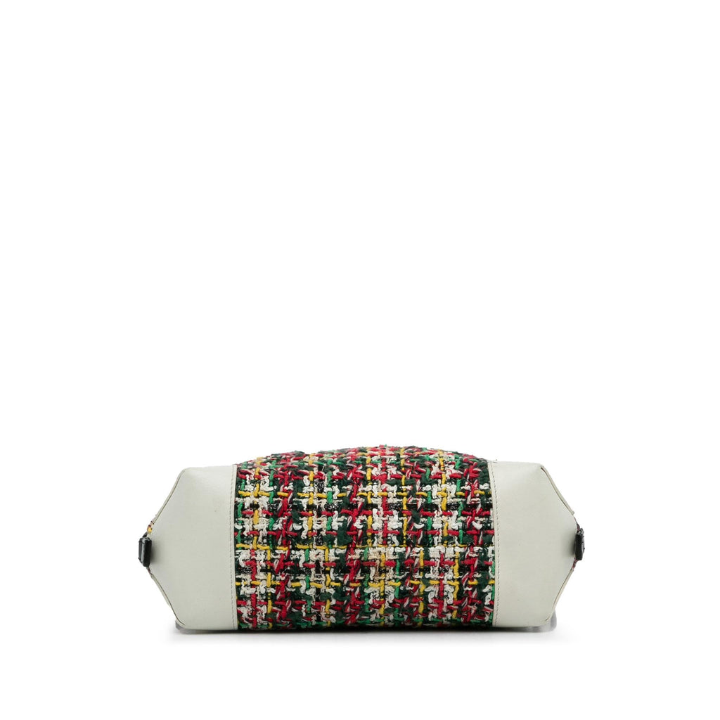 Chanel Tweed Street Allure Camera Bag (SHG-FMkfvs)