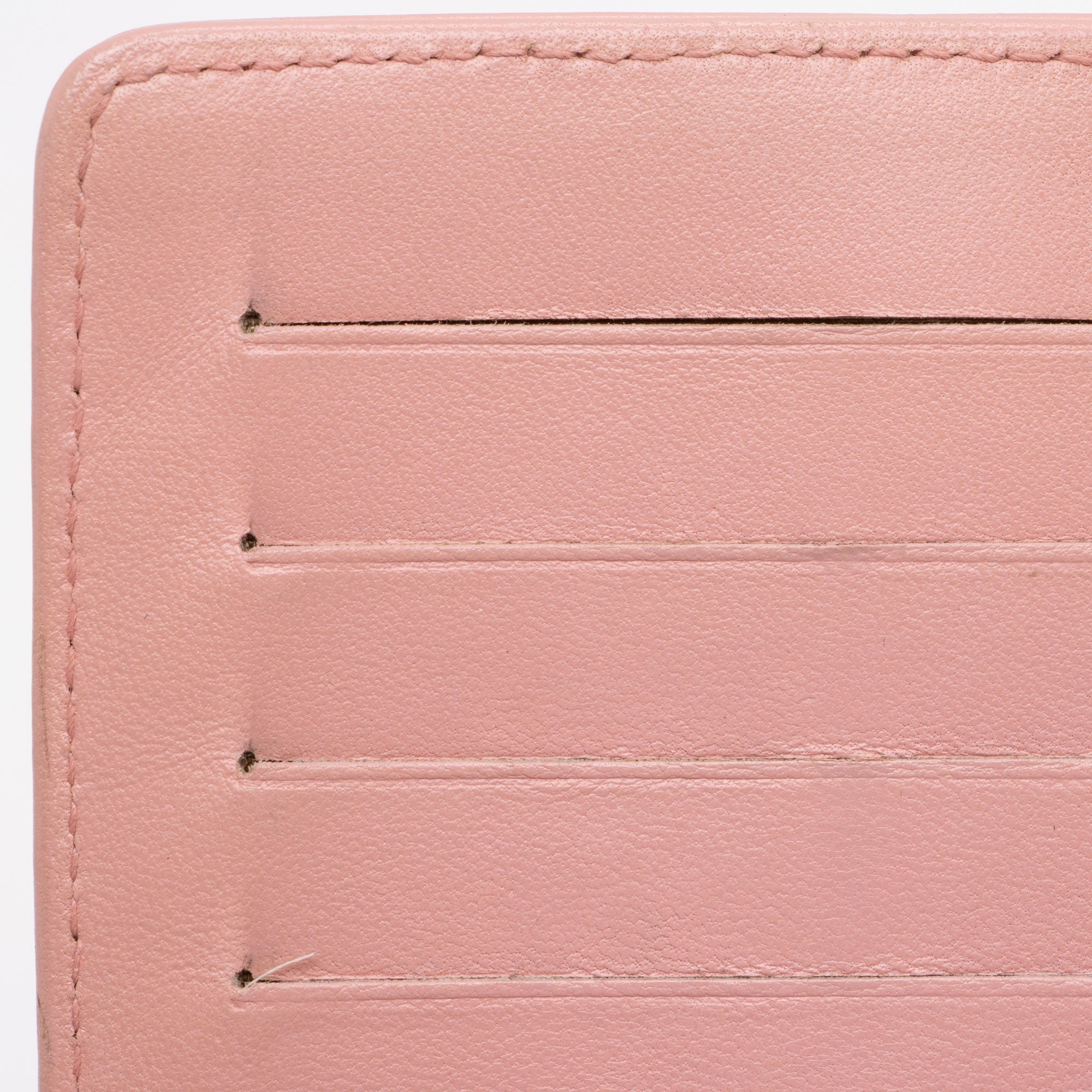 Chanel Vintage Embossed Lambskin Lucky Symbols Bi-Fold Wallet (SHF-uNdtFJ)