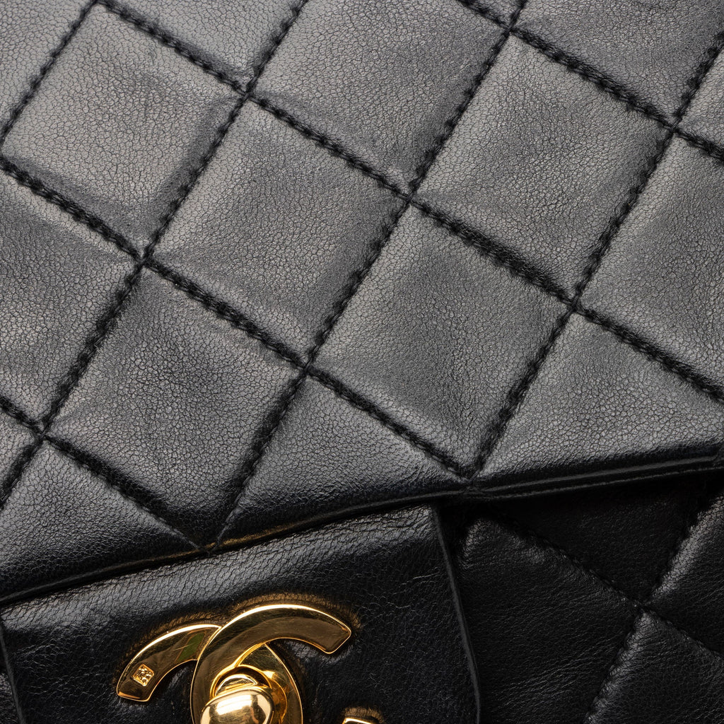 Chanel Vintage Lambskin Classic Medium Double Flap Bag (SHF-G4E2GG)