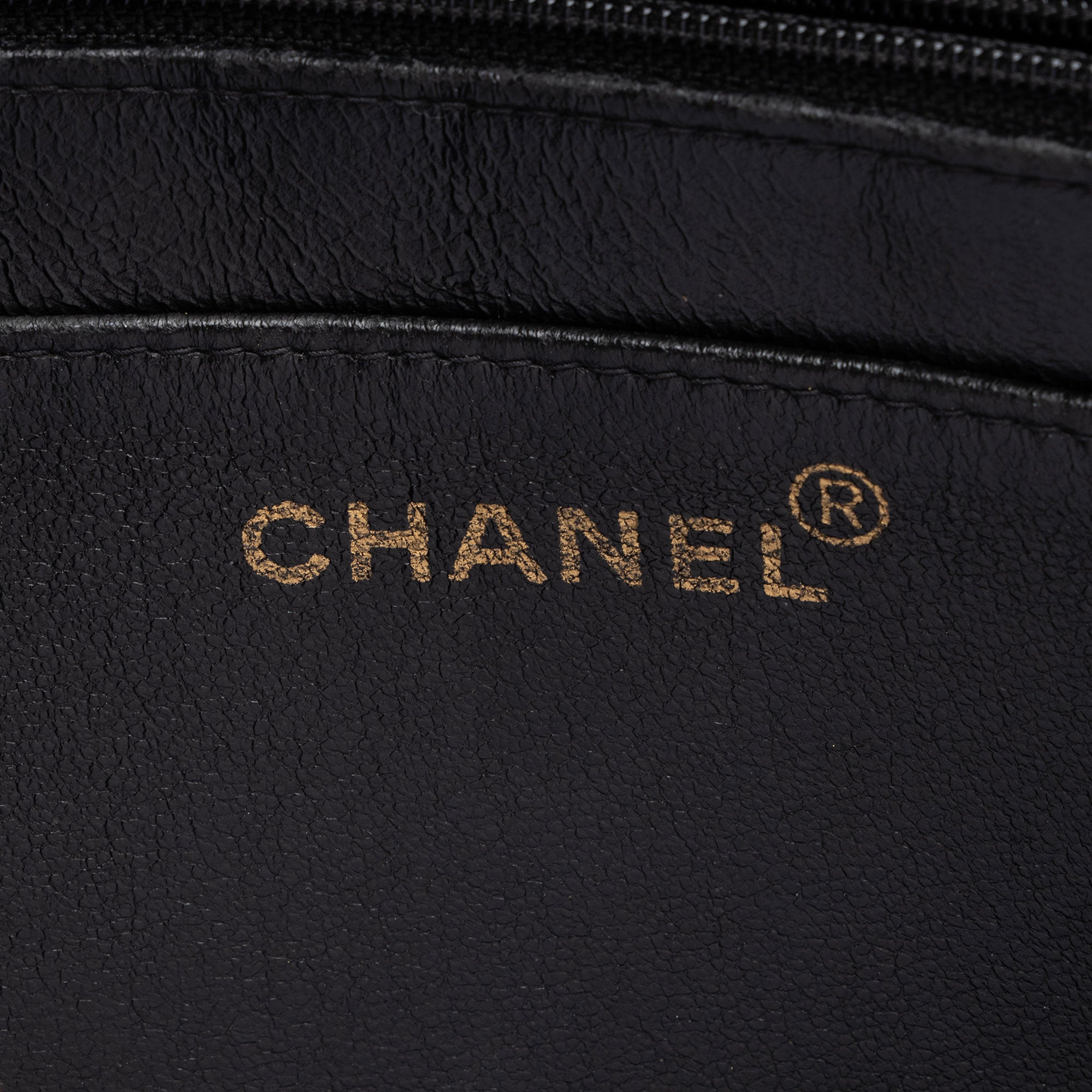 Chanel Vintage Patent Leather Chain Handle Tote (SHF-GLm7W1)