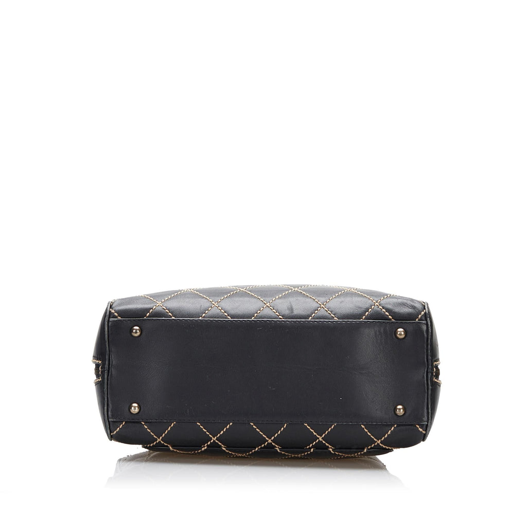 Chanel Wild Stitch Leather Handbag (SHG-FqQKaO)