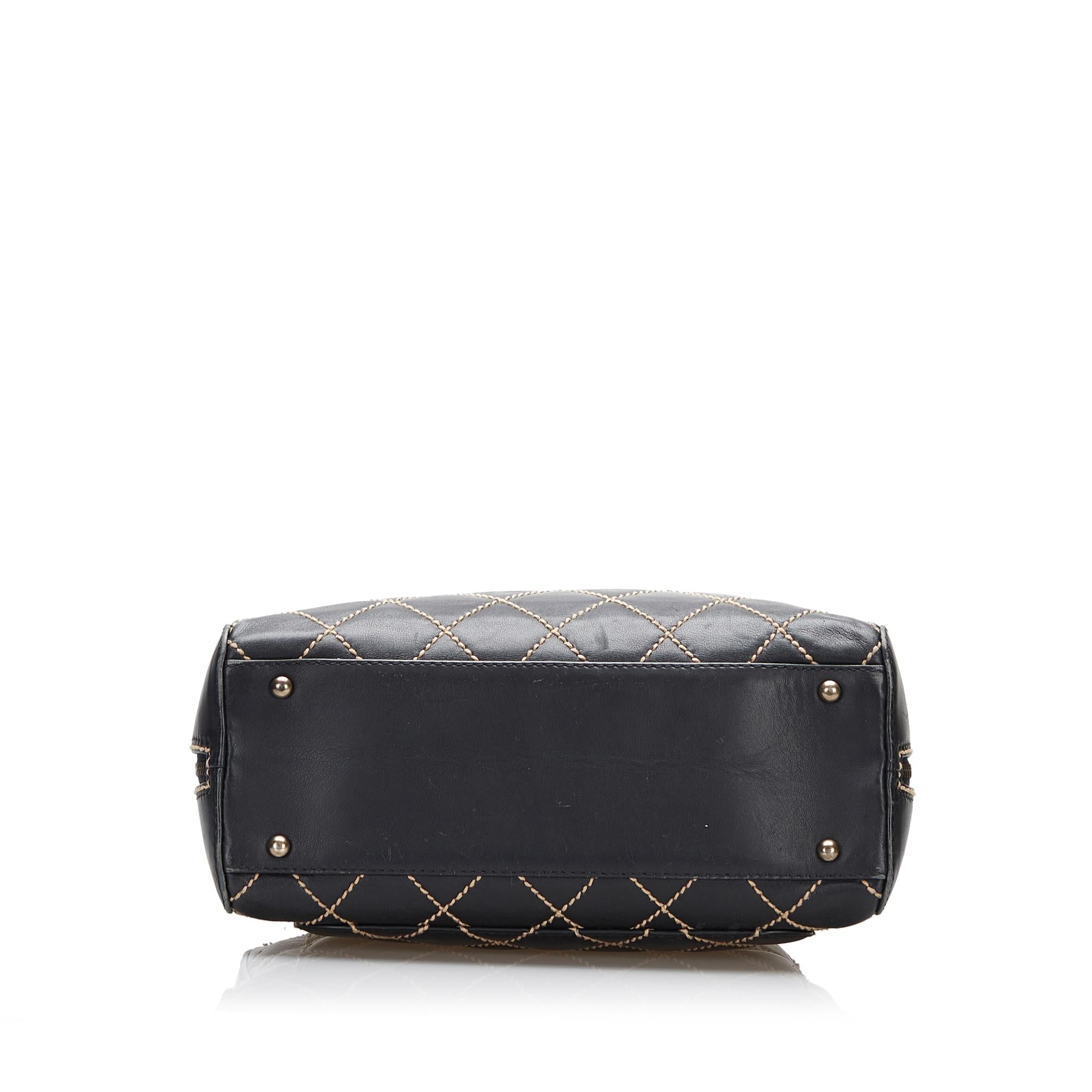 Chanel Wild Stitch Leather Handbag (SHG-FqQKaO)