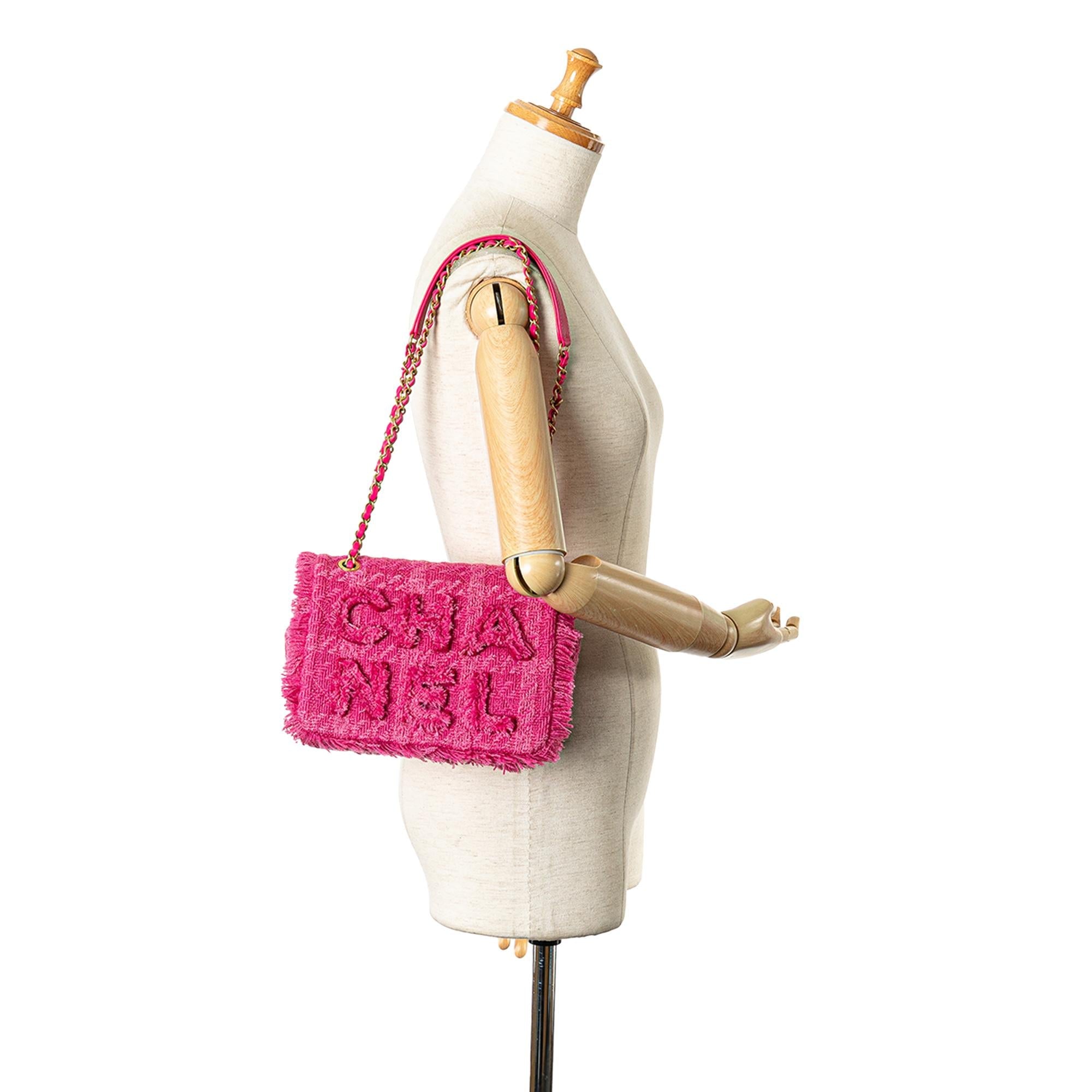 Chanel Wool Tweed Giant Logo Flap (SHG-pB1hNA)