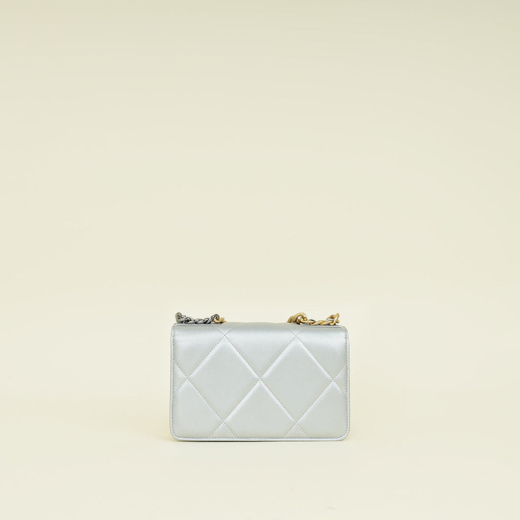 Chanel Silver CC 19 Wallet On Chain