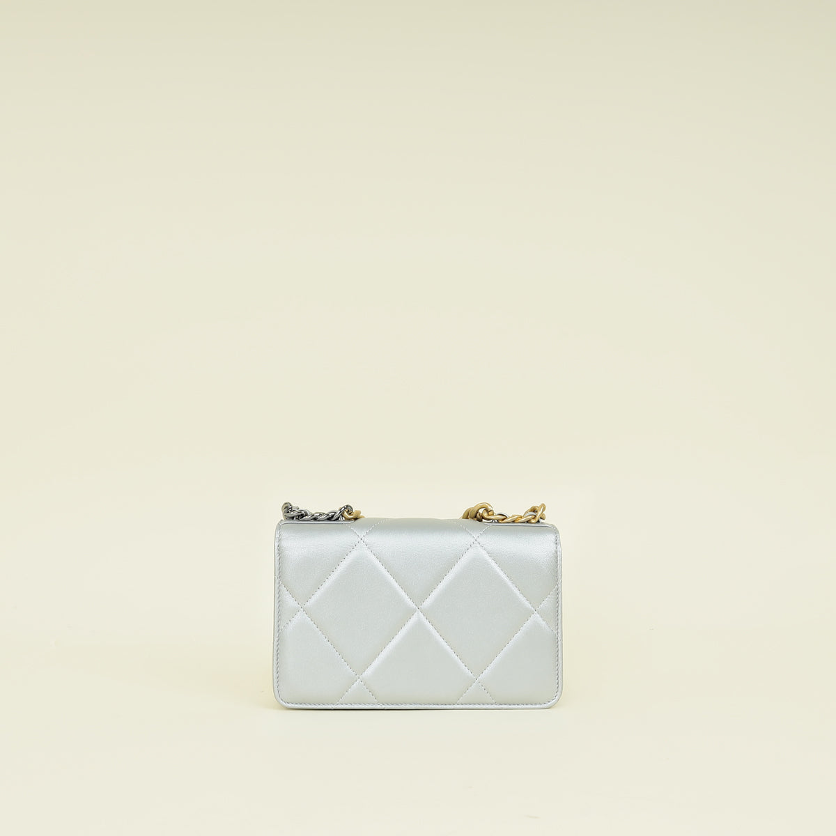 Chanel Silver CC 19 Wallet On Chain