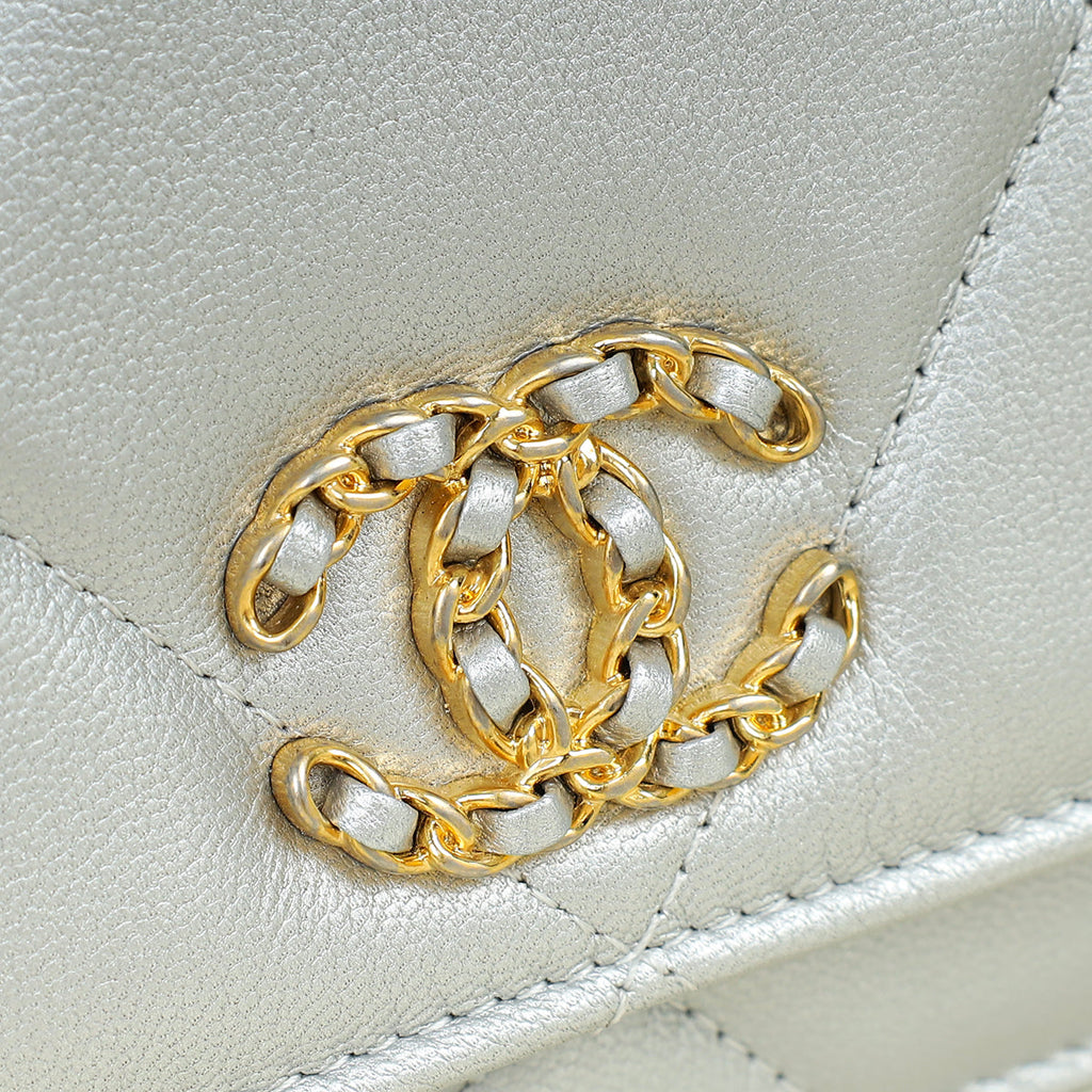 Chanel Silver CC 19 Wallet On Chain