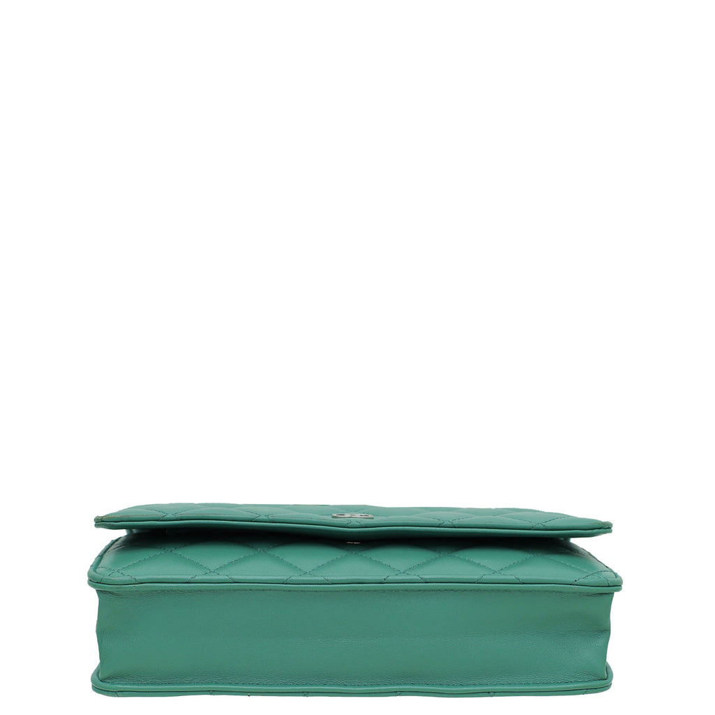 Chanel Green CC Classic Wallet On Chain