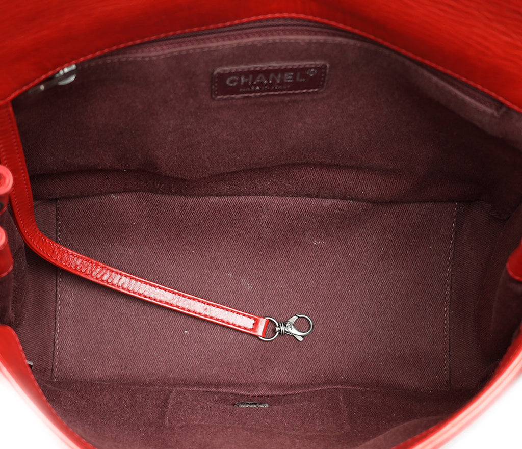Chanel Red CC Enchained Accordion Flap Quilted Bag