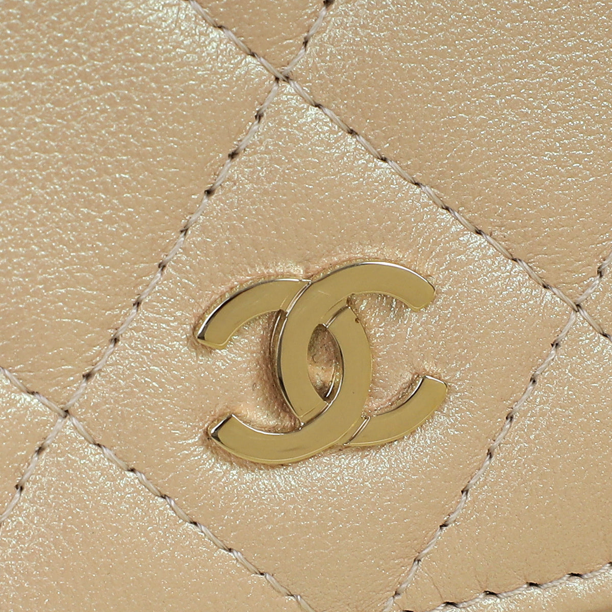 Chanel Metallic Pearly Pink CC Classic Wallet on Chain