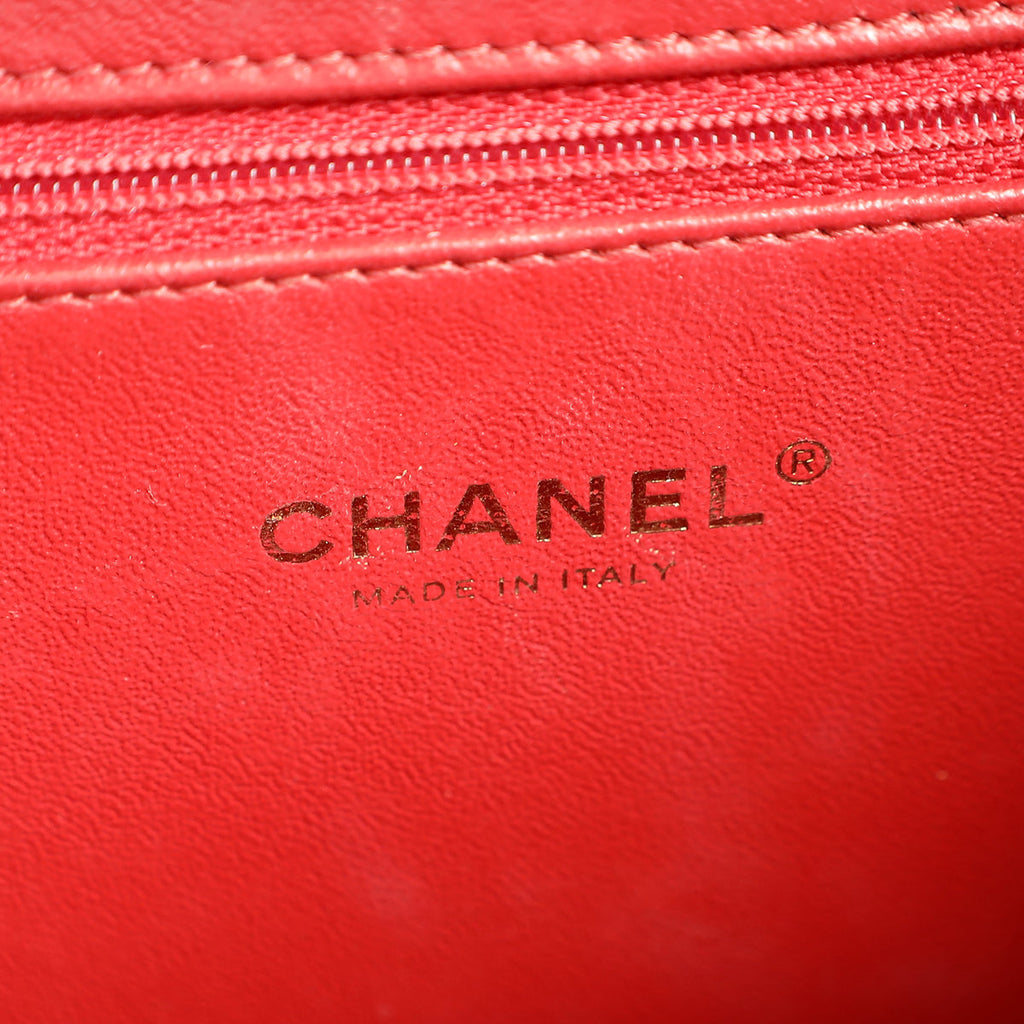 Chanel Red CC Filigree Medium Vanity Bag