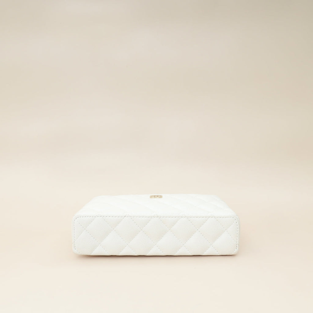 Chanel White CC Quilted Top Handle Slim Vanity With Chain