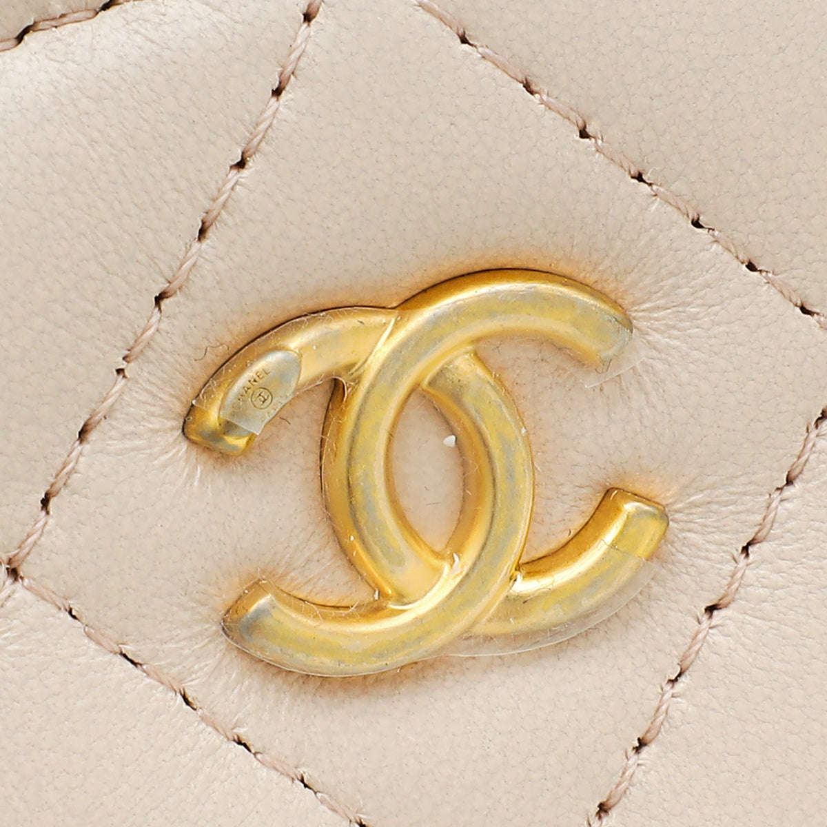 Chanel Ultra Light Pink Pearl Crush Round Chain Bag