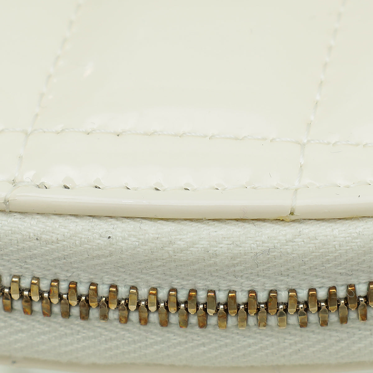 Chanel Bicolor CC Resin Quilted CC Heart Clutch With Chain