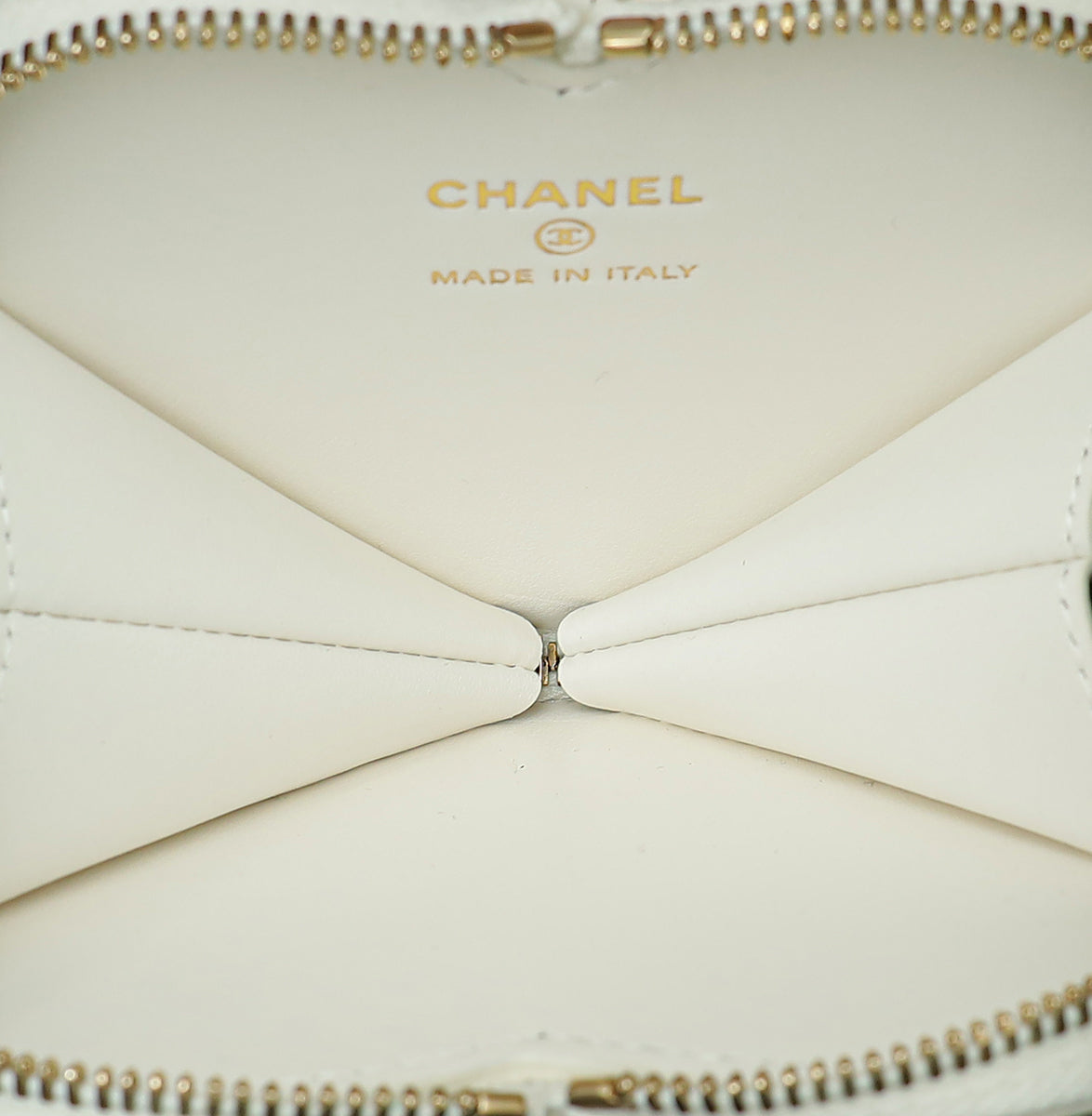 Chanel Bicolor CC Resin Quilted CC Heart Clutch With Chain