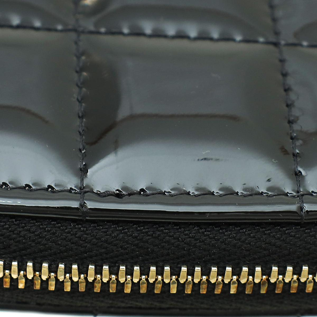 Chanel Bicolor CC Resin Quilted CC Heart Clutch With Chain