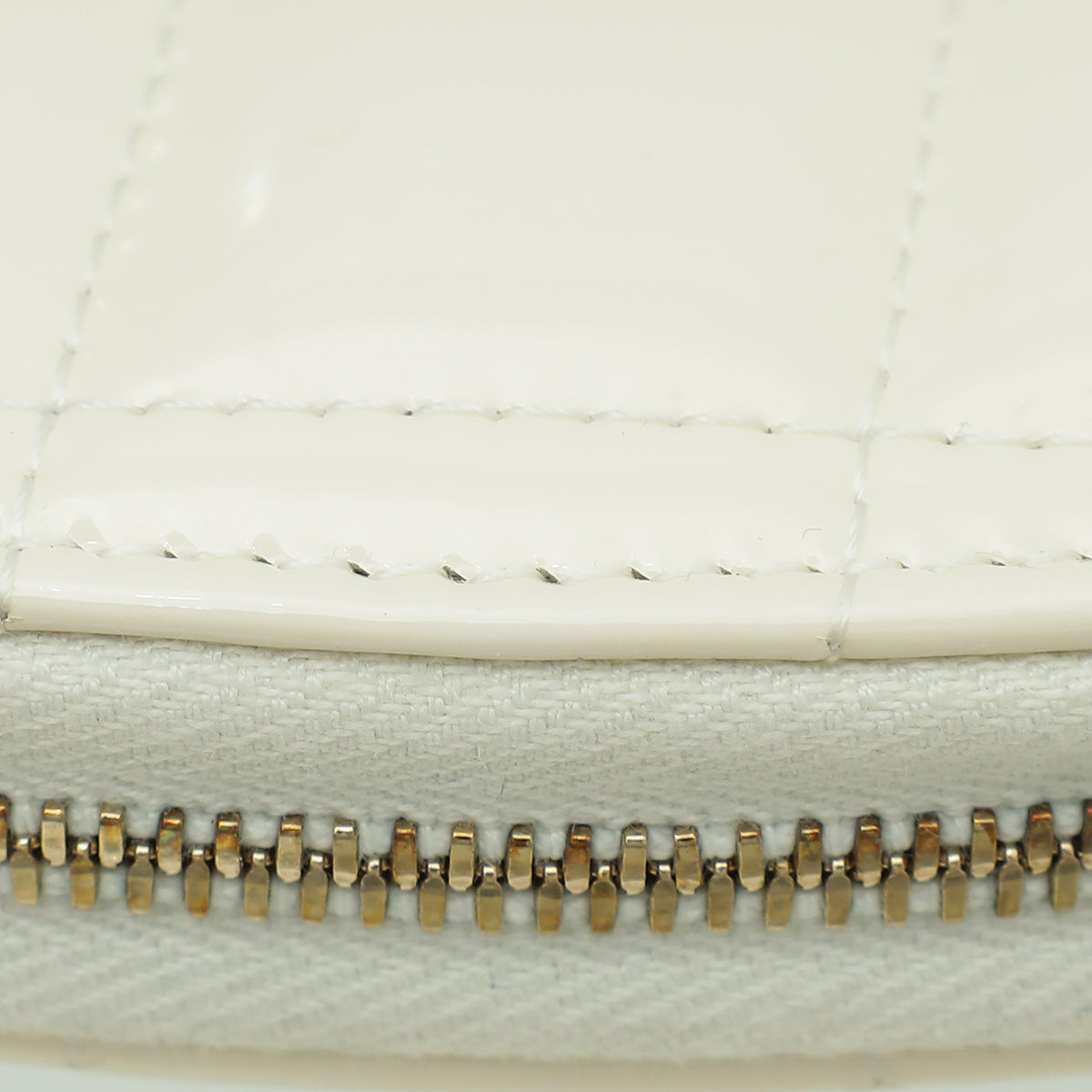 Chanel Bicolor CC Resin Quilted CC Heart Clutch With Chain